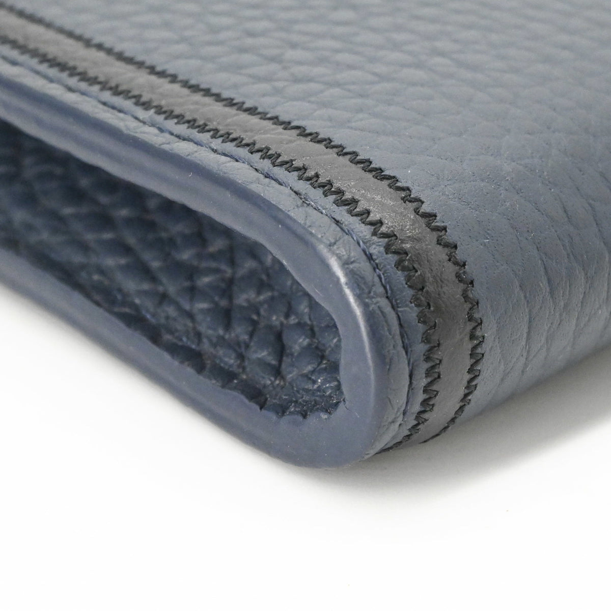 Louis Vuitton Navy Leather Clutch Bag (Pre-Owned)