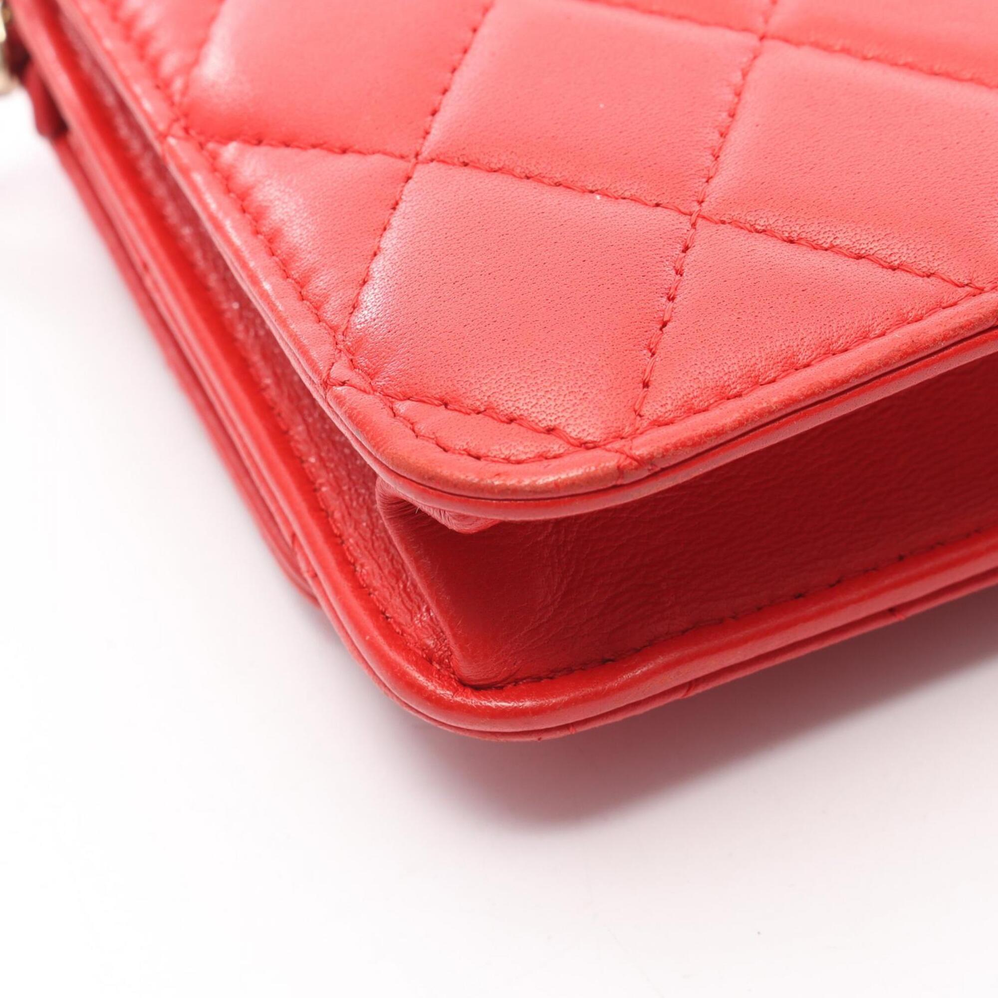 Chanel Red Color Leather Handbag Shoulder Bag (Pre-Owned)