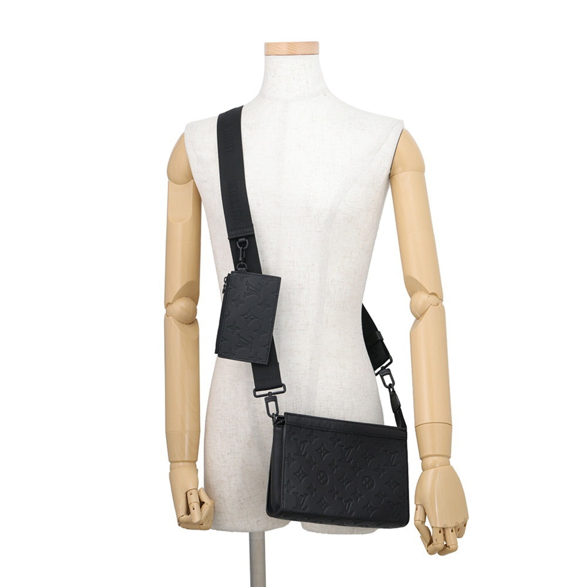 Louis Vuitton Black Monogram Noir Monogram Shadow Handbag Shoulder Bag (Pre-Owned)