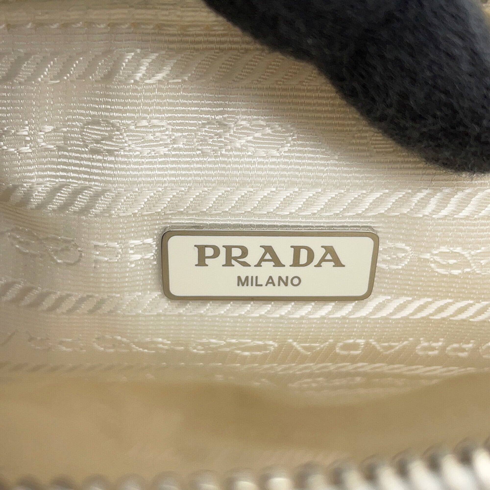 Prada White Raffia Handbag Shoulder Bag (Pre-Owned)