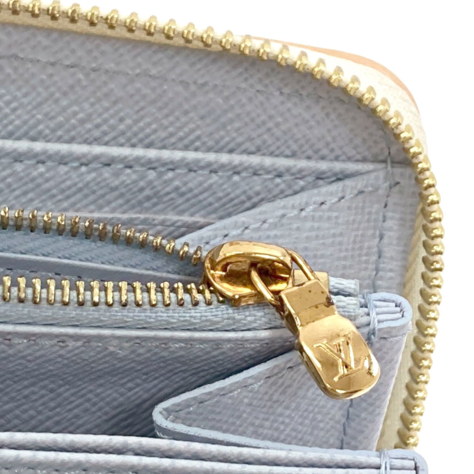 Louis Vuitton Beige Blue White Monogram Long Wallet (Bi-Fold) (Pre-Owned)