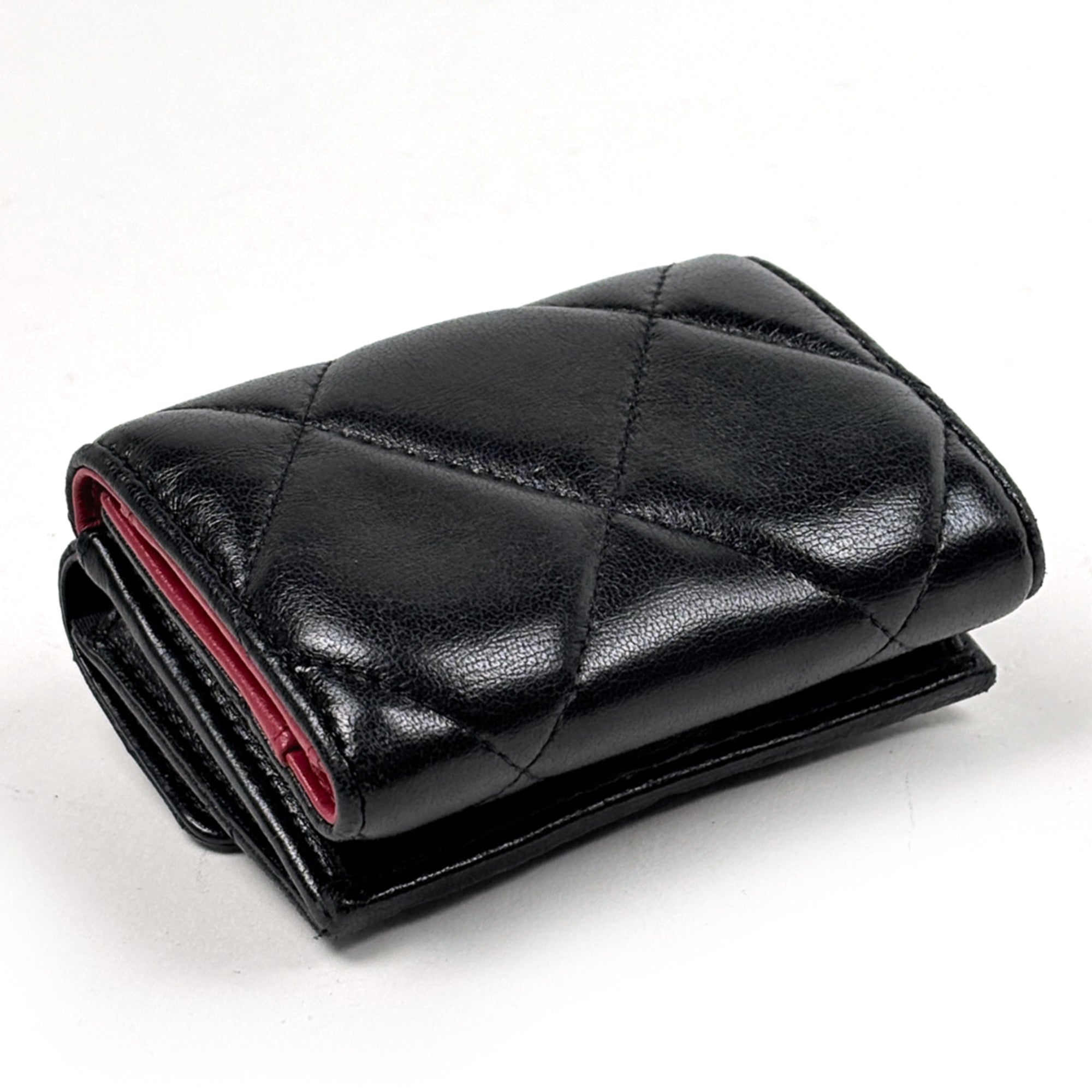 Chanel Black Leather Wallet (Bi-Fold) (Pre-Owned)