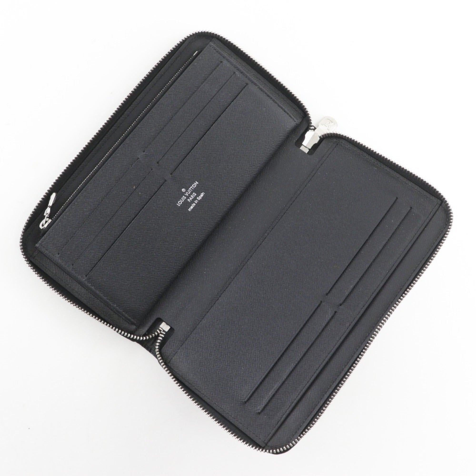 Louis Vuitton Black Noir Taiga Leather Long Wallet (Bi-Fold) (Pre-Owned)