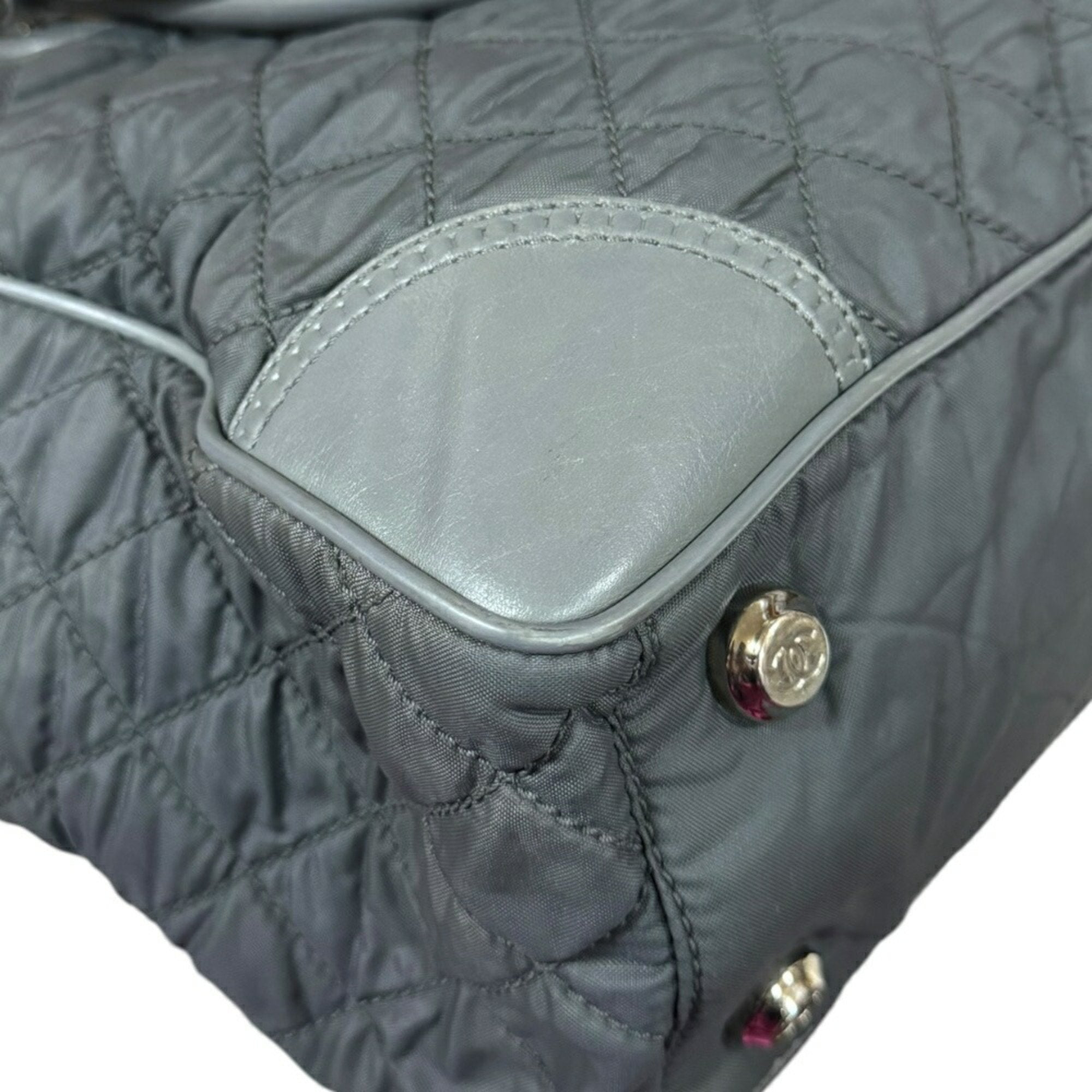 Chanel Gray Nylon Leather Tote Bag (Pre-Owned)