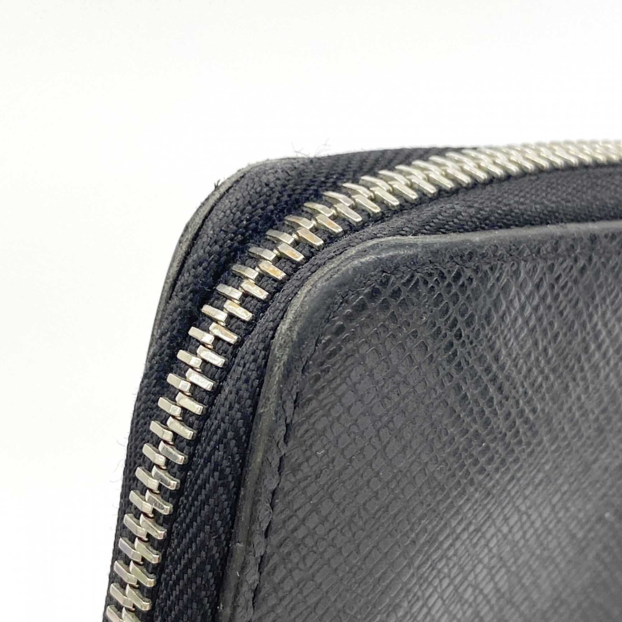 Louis Vuitton Noir Long Wallet (Bi-Fold) (Pre-Owned)