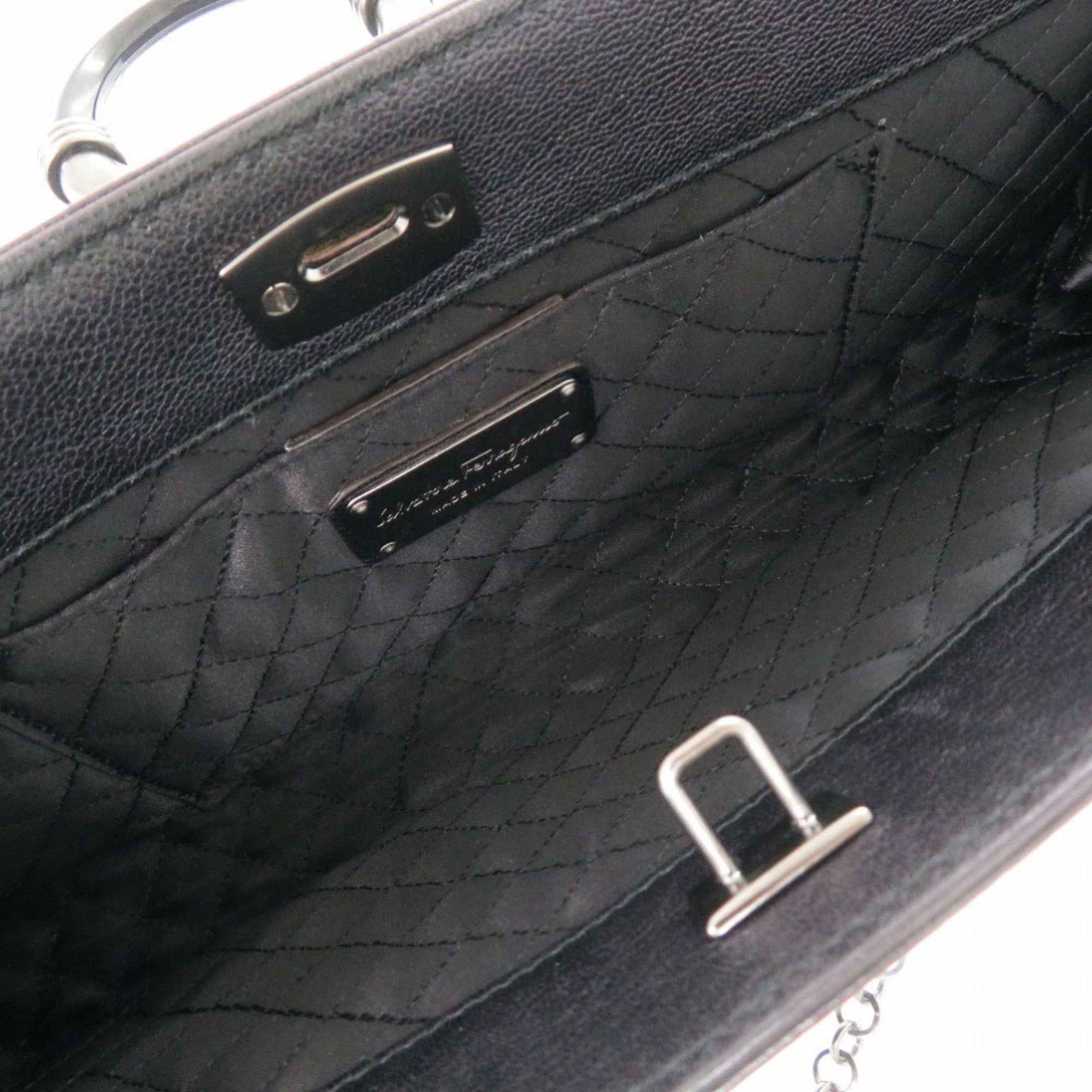 Salvatore Ferragamo Metallic Gray Leather Shoulder Bag (Pre-Owned)