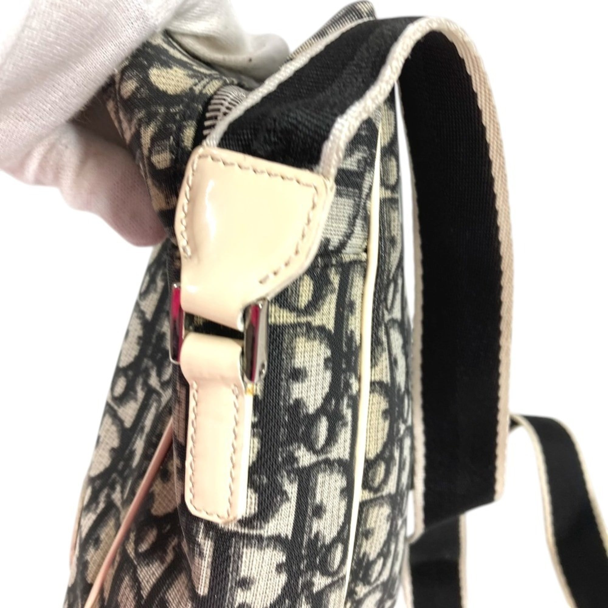 Christian Dior Black White Trotter Pochette Shoulder Bag (Pre-Owned)