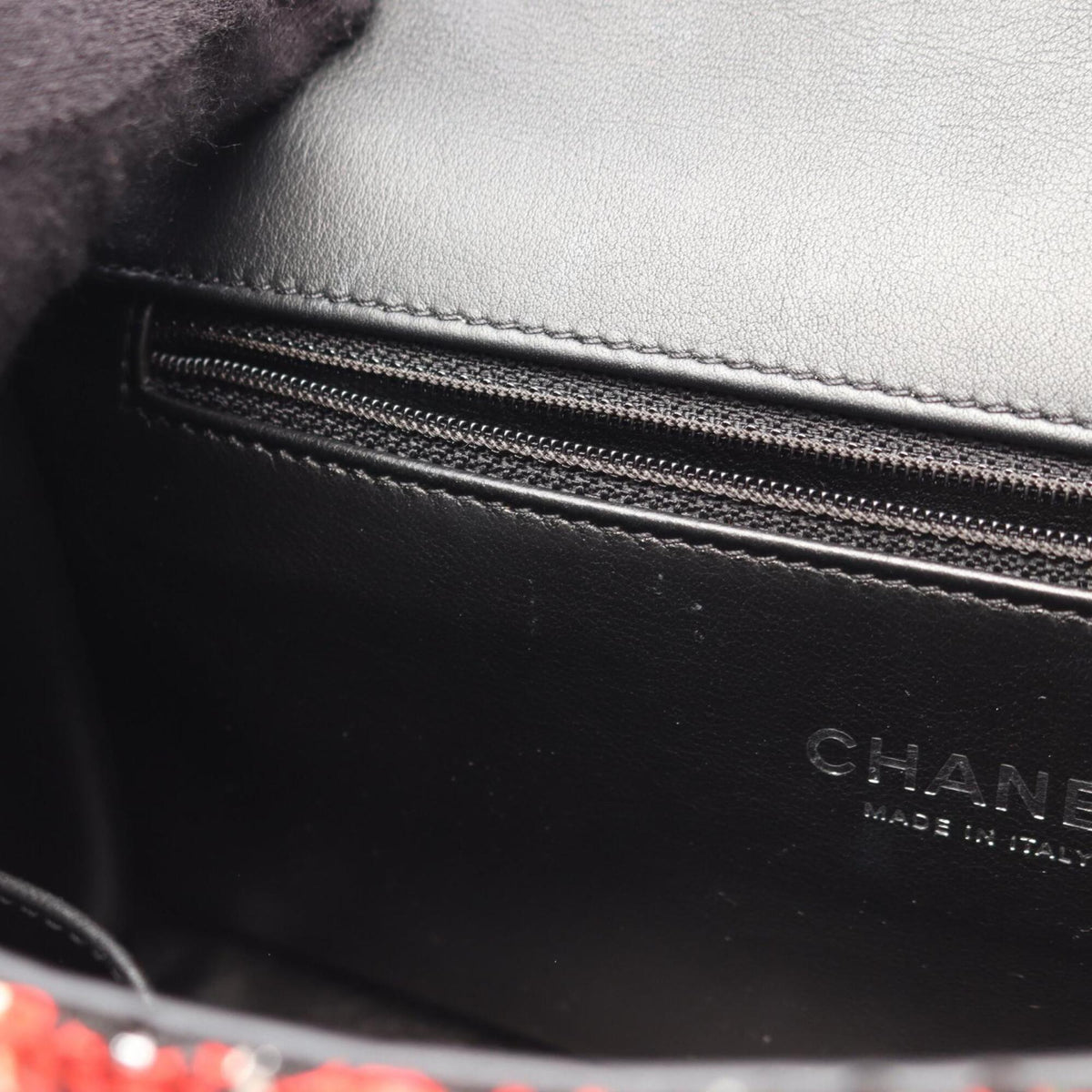 Chanel Black Multi-Color Red Color Fabric Leather Shoulder Bag (Pre-Owned)
