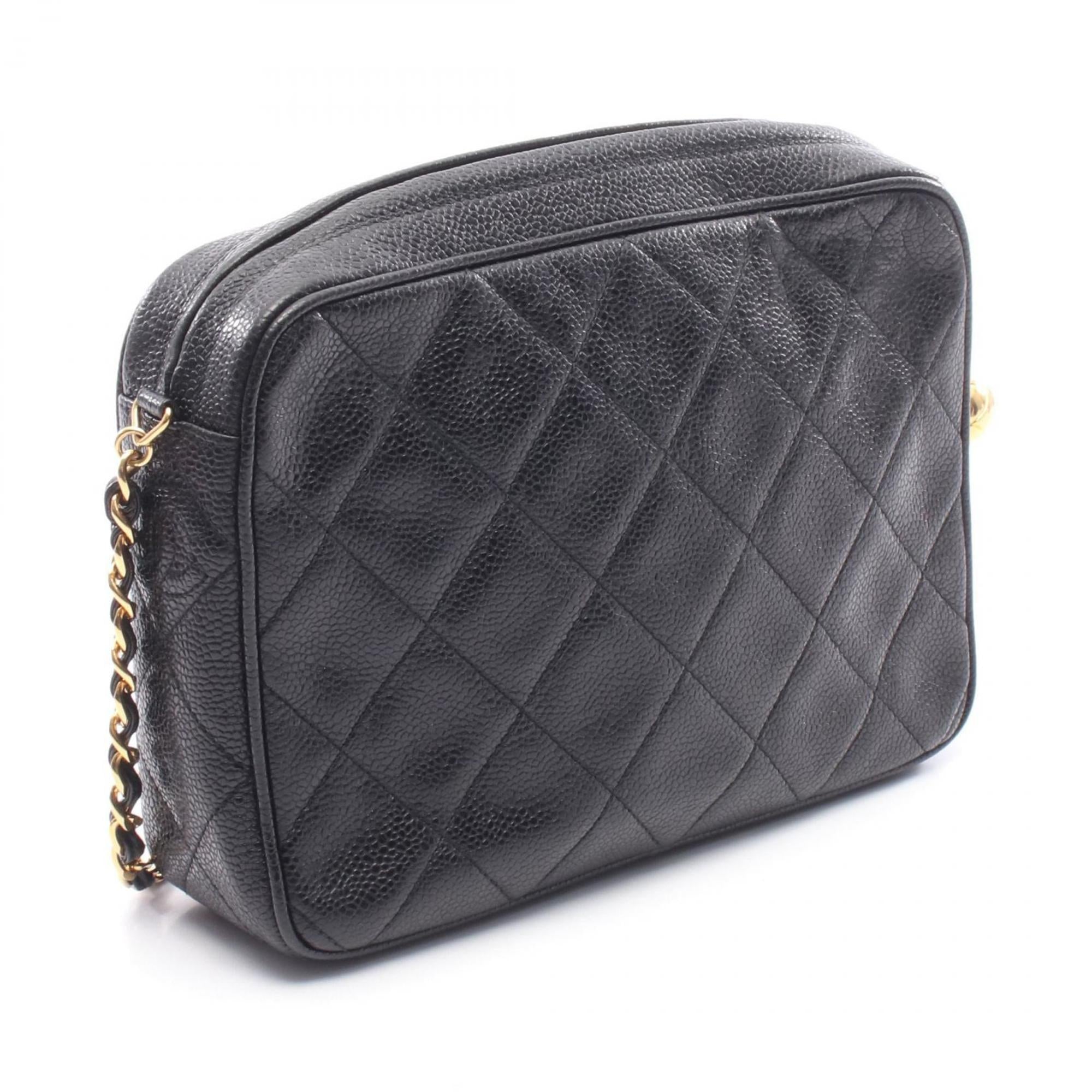 Chanel Black Leather Shoulder Bag (Pre-Owned)