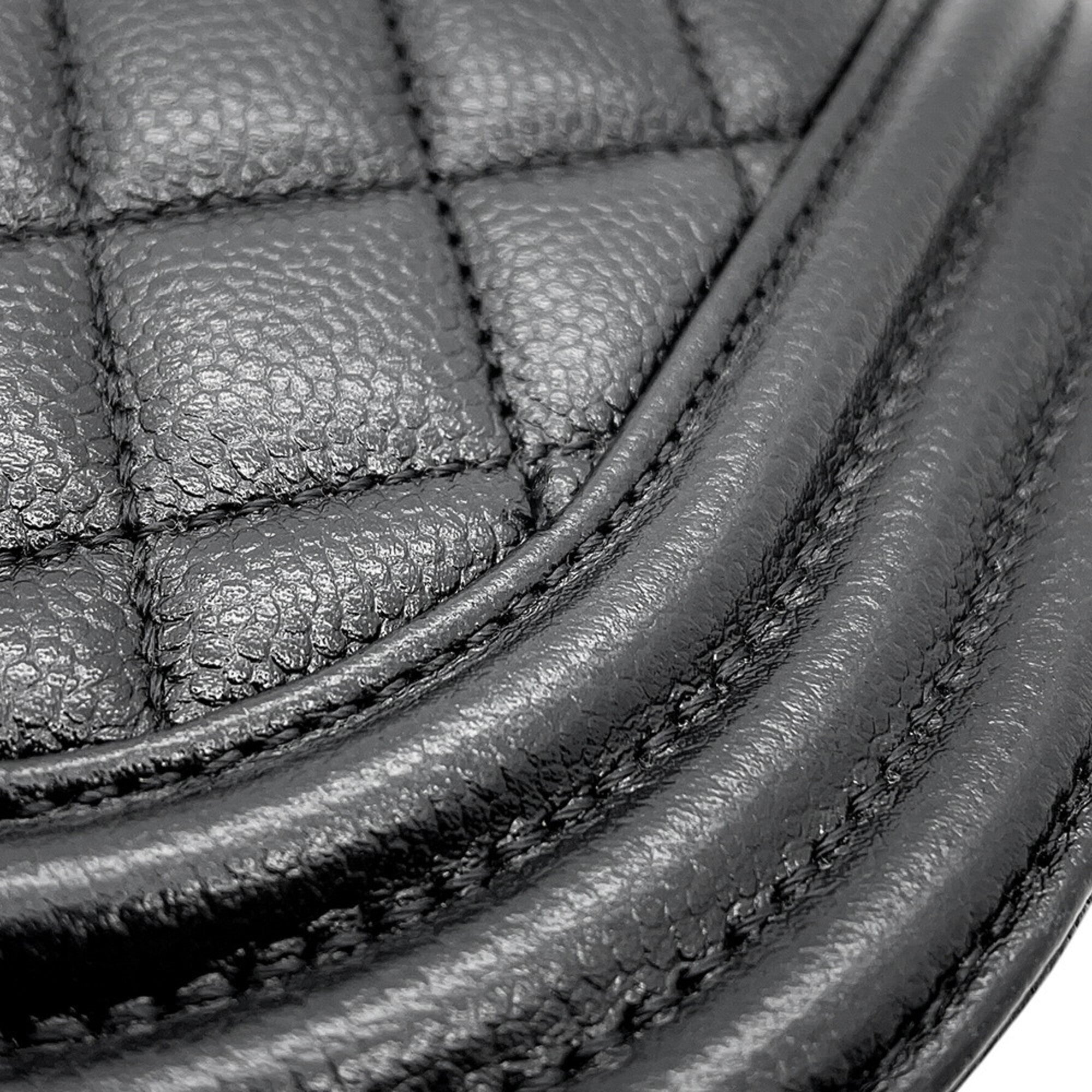 Chanel Black Grained Calfskin Handbag Shoulder Bag (Pre-Owned)