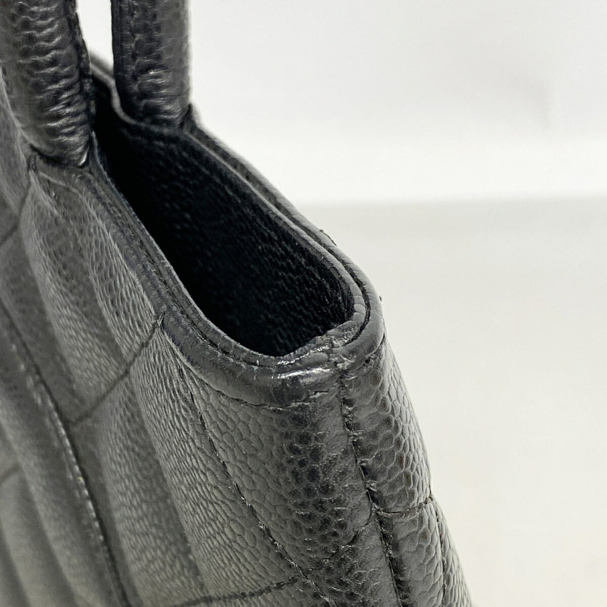 Chanel Black Grained Calfskin Tote Bag (Pre-Owned)