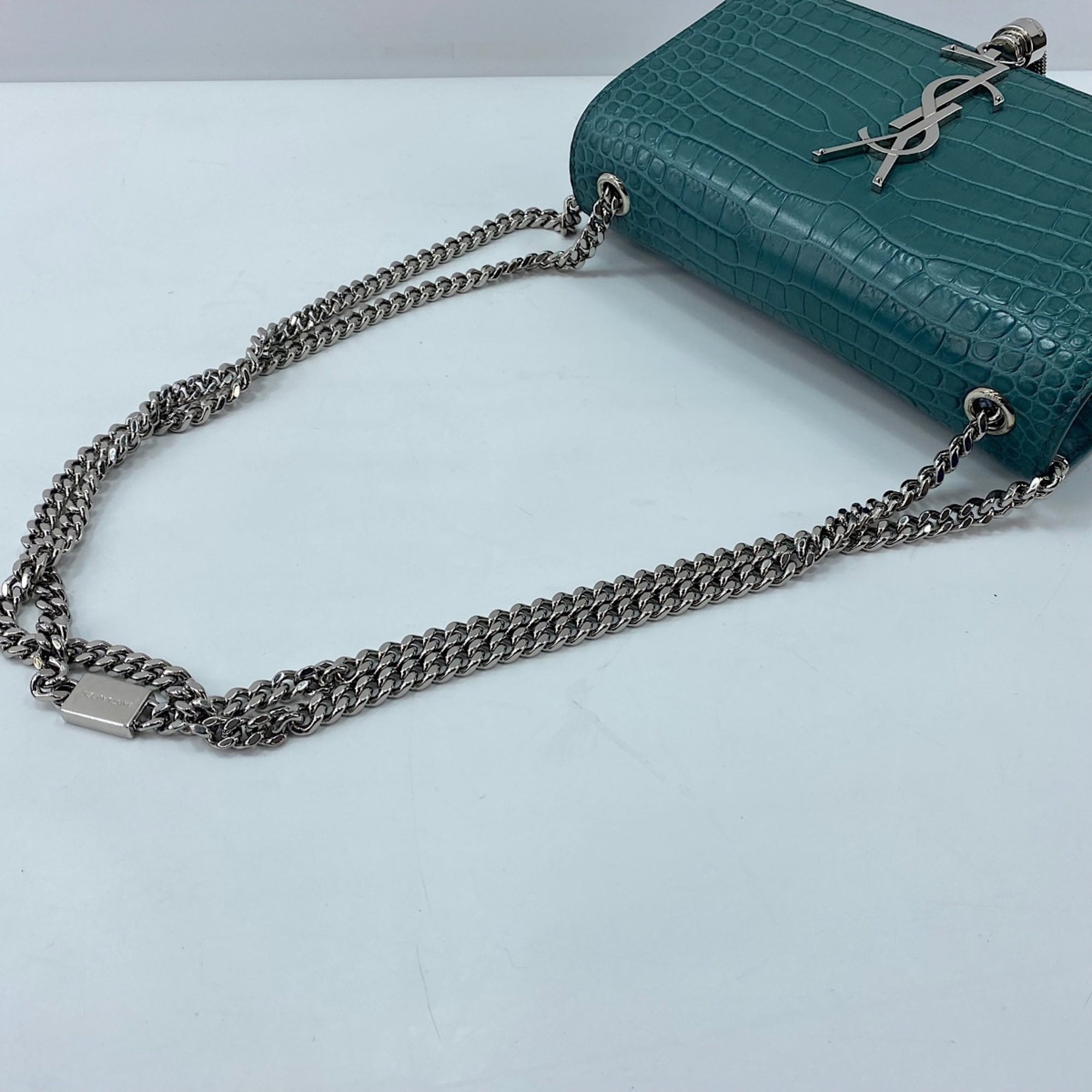 Yves Saint Laurent Green Leather Shoulder Bag (Pre-Owned)