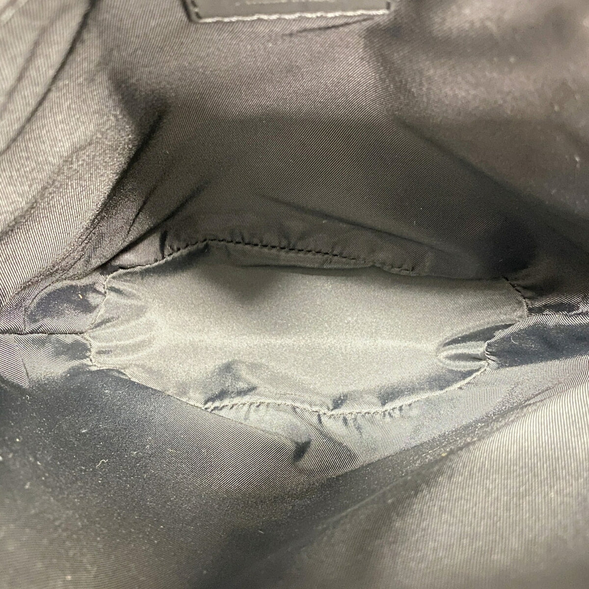 Louis Vuitton Vert Shoulder Bag (Pre-Owned)