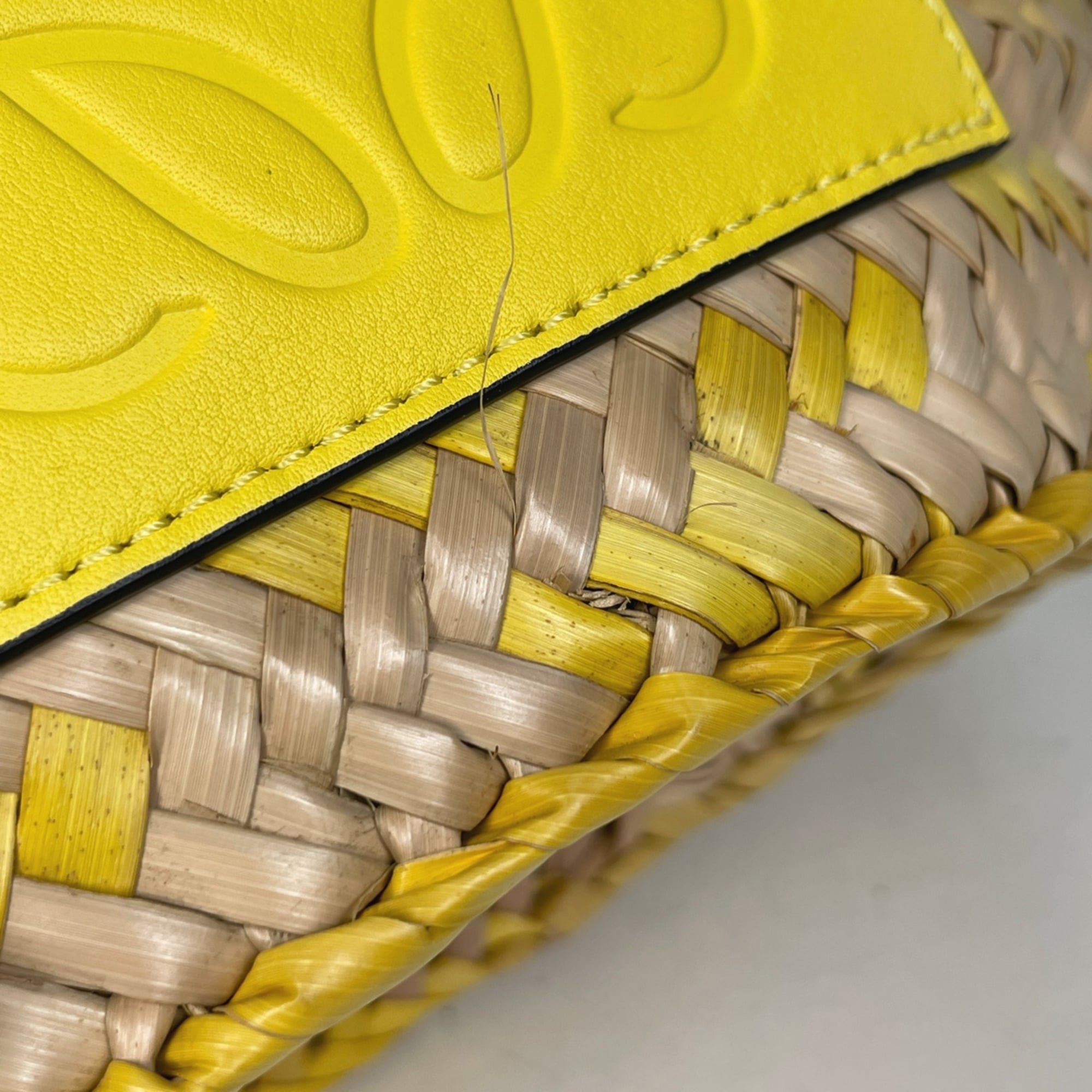 Loewe Beige Yellow Raffia Leather Basket Handbag (Pre-Owned)
