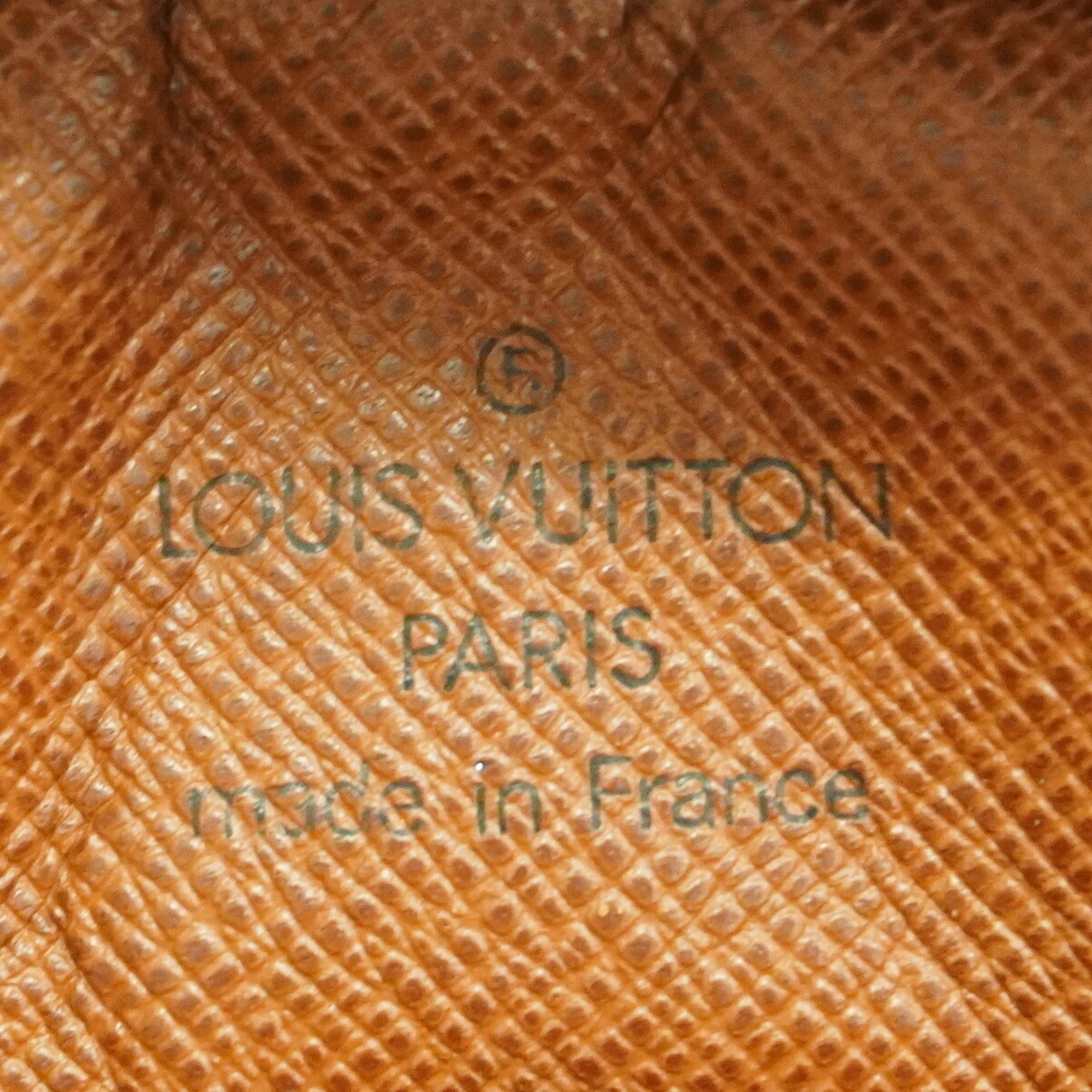 Louis Vuitton Brown Shoulder Bag (Pre-Owned)