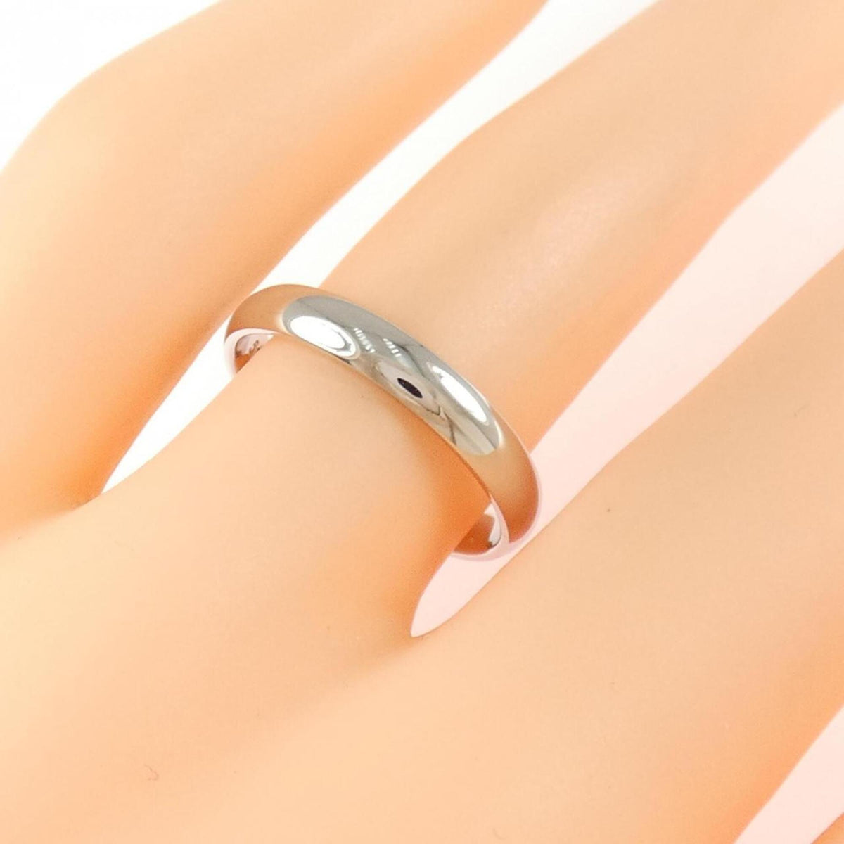 Van Cleef & Arpels Platinum 950 Band Ring (Pre-Owned)