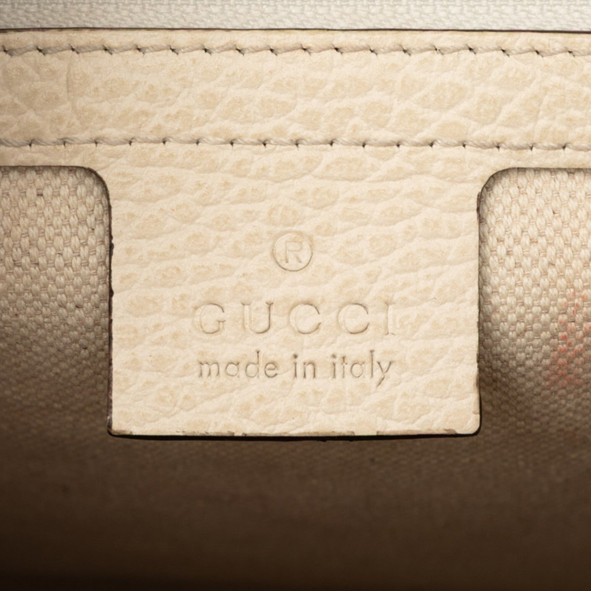 Gucci Multi-Color White Leather Shoulder Bag (Pre-Owned)