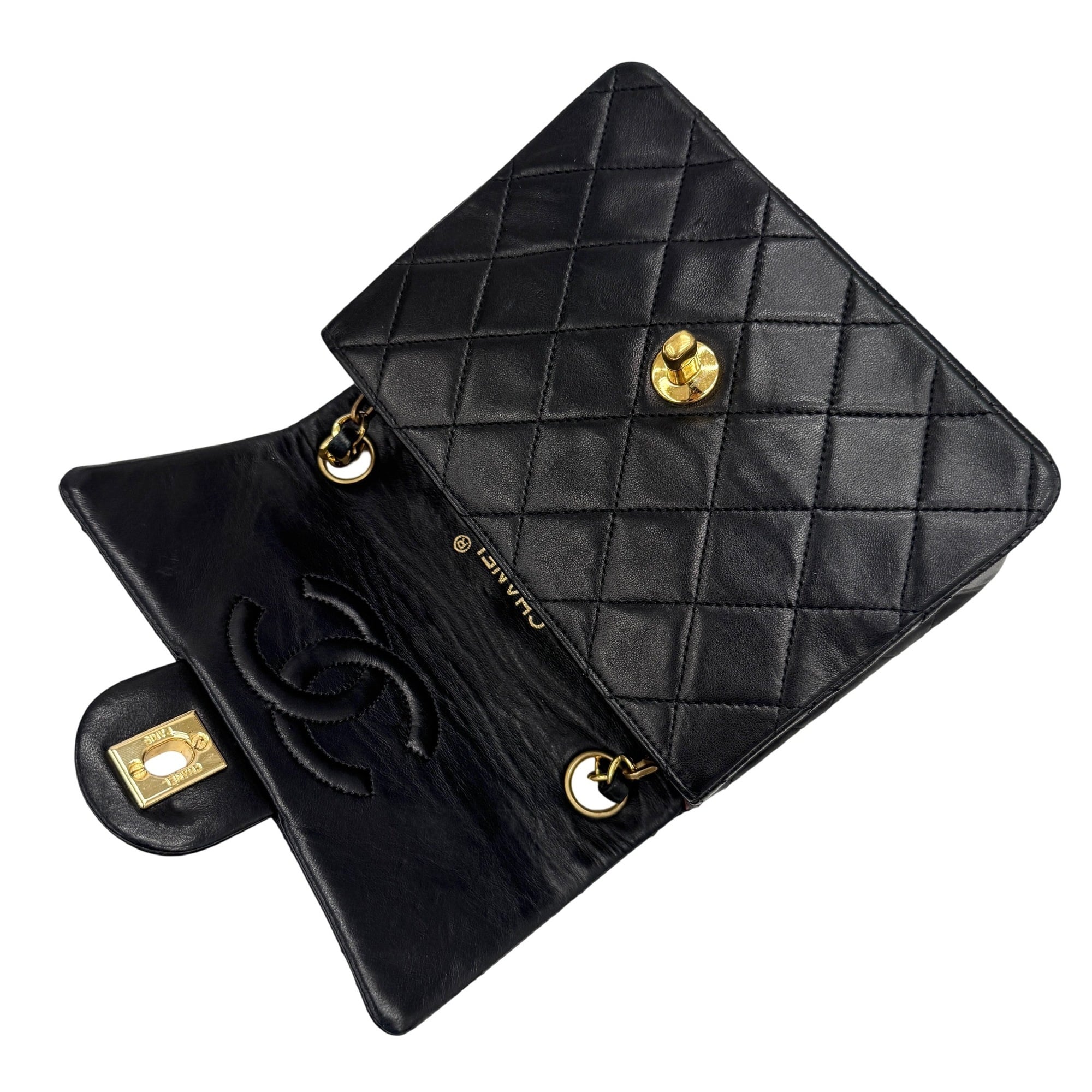 Chanel Black Gold Leather Shoulder Bag (Pre-Owned)