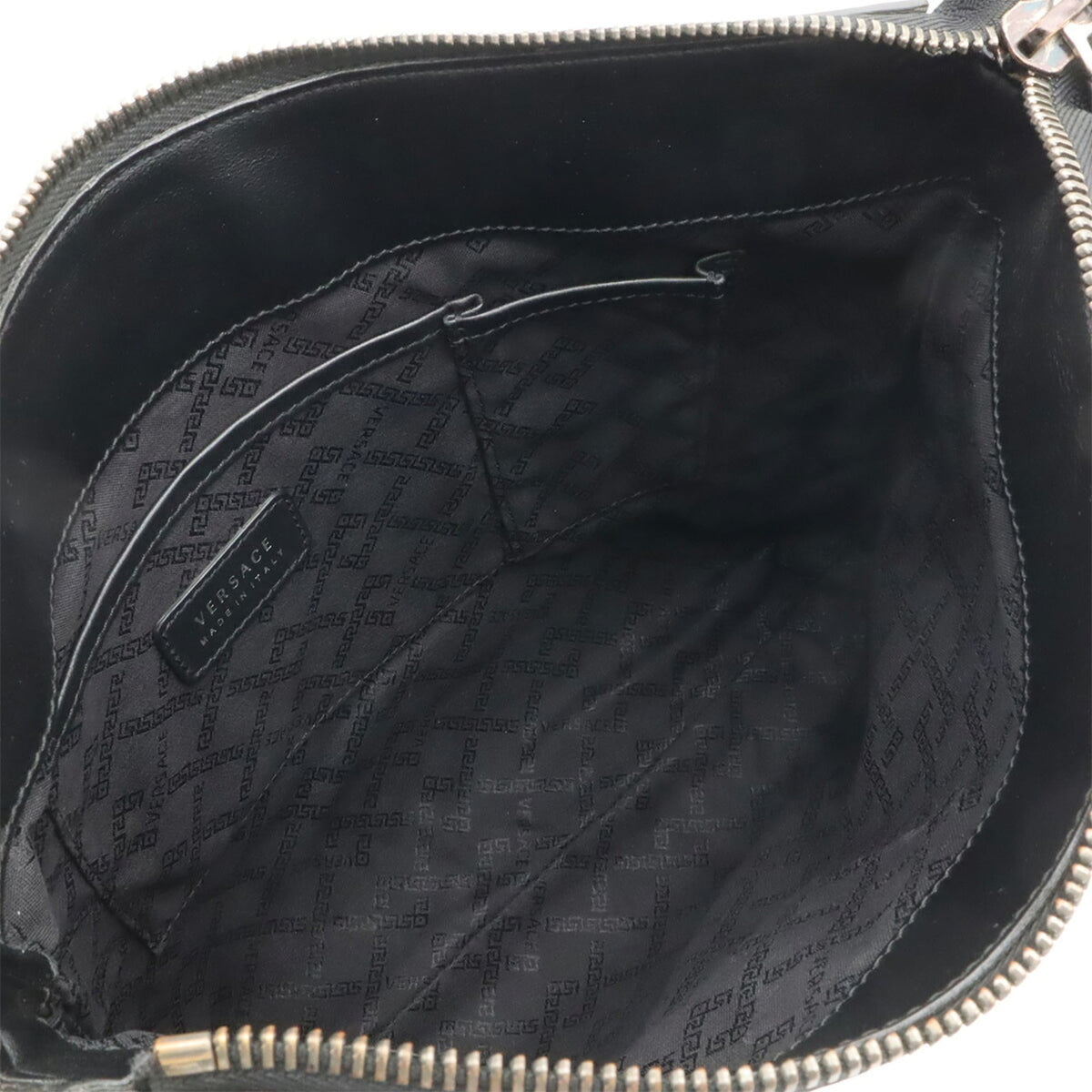 Versace Black Leather Shoulder Bag (Pre-Owned)