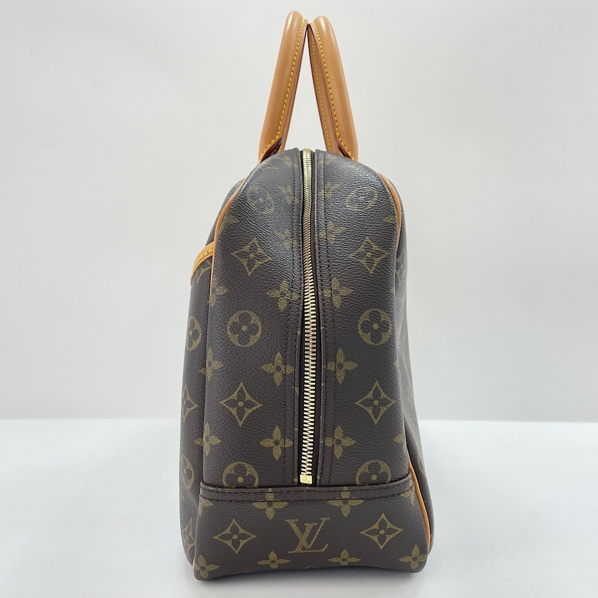 Louis Vuitton Brown Handbag (Pre-Owned)