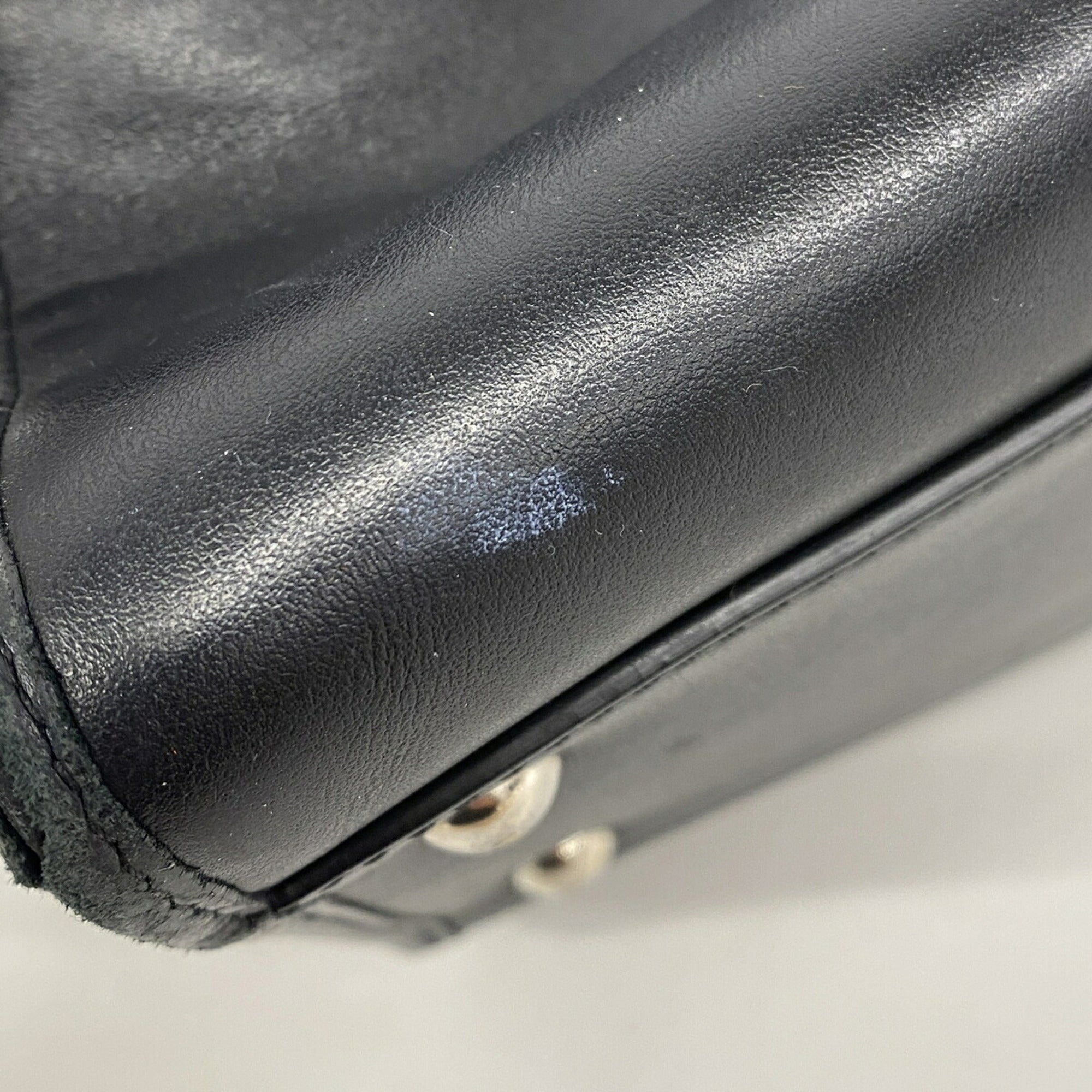 Fendi Black Leather Handbag (Pre-Owned)