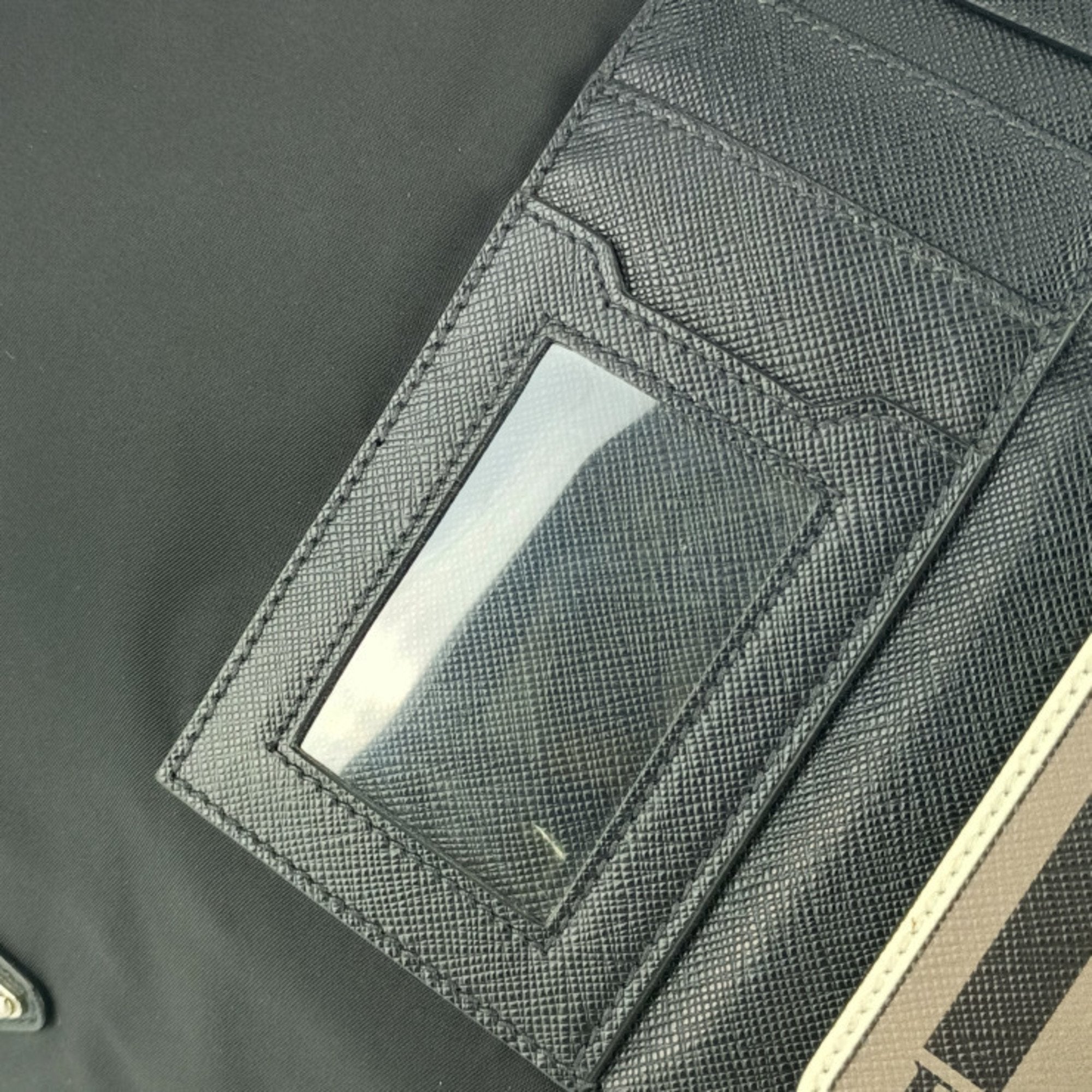 Prada Black Nylon Leather Messenger Bag Shoulder Bag (Pre-Owned)