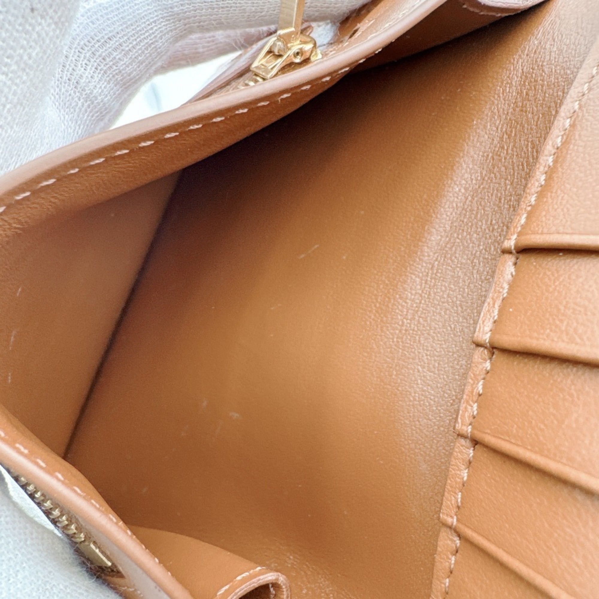 Celine White Leather Wallet (Bi-Fold) (Pre-Owned)