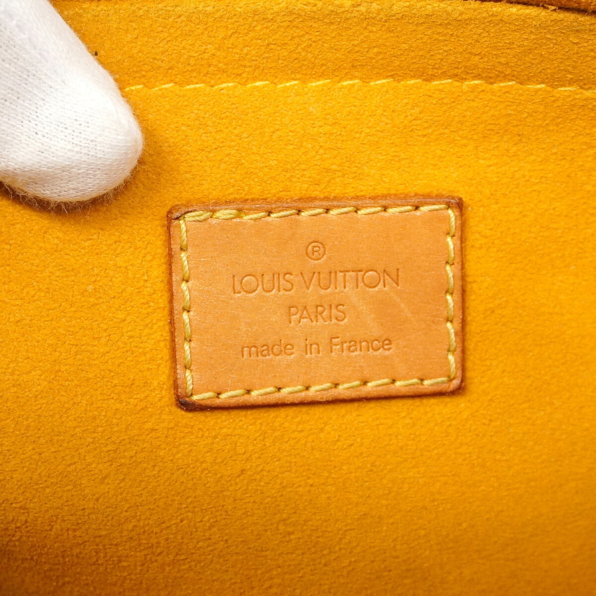 Louis Vuitton Blue Handbag (Pre-Owned)
