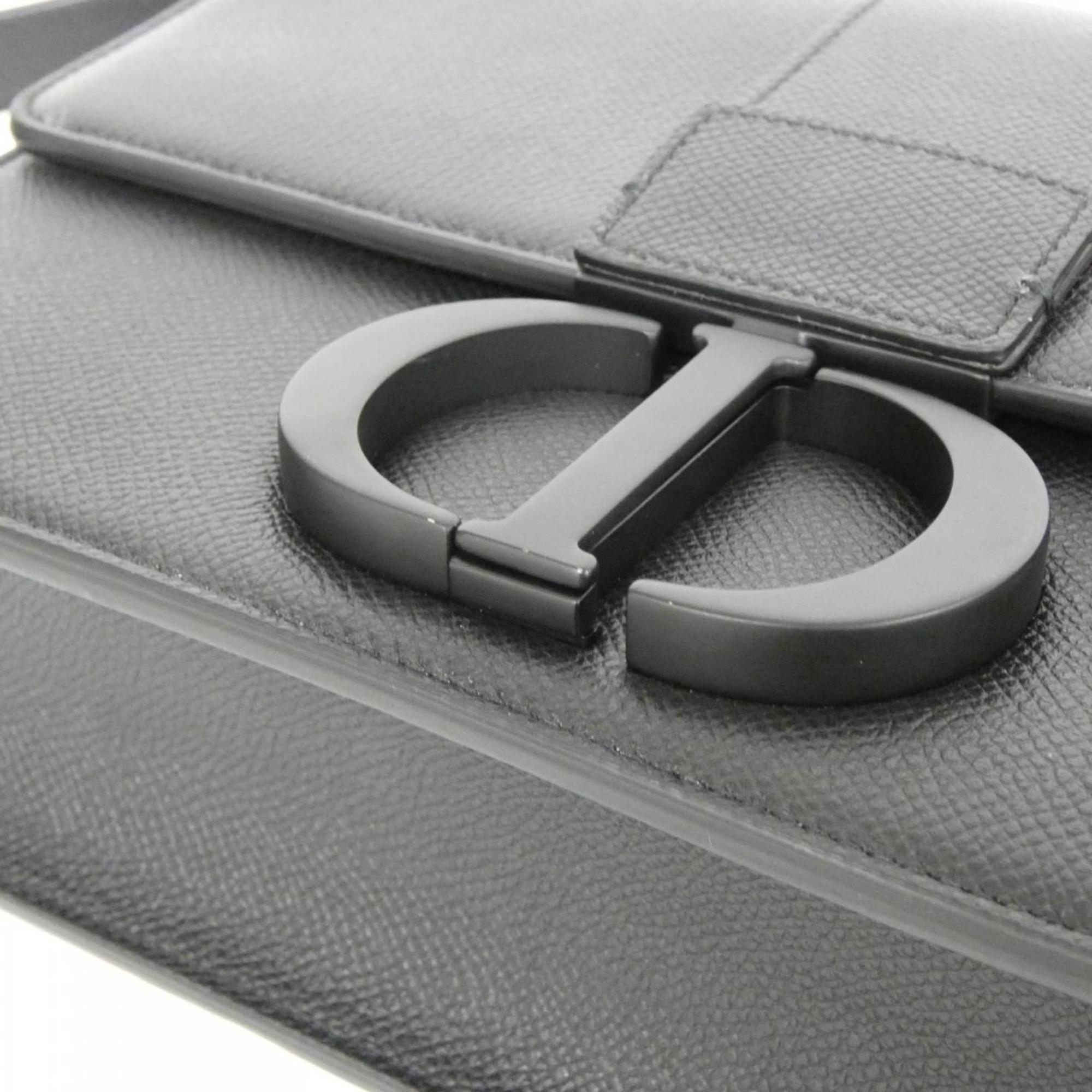 Christian Dior Black Leather Shoulder Bag (Pre-Owned)