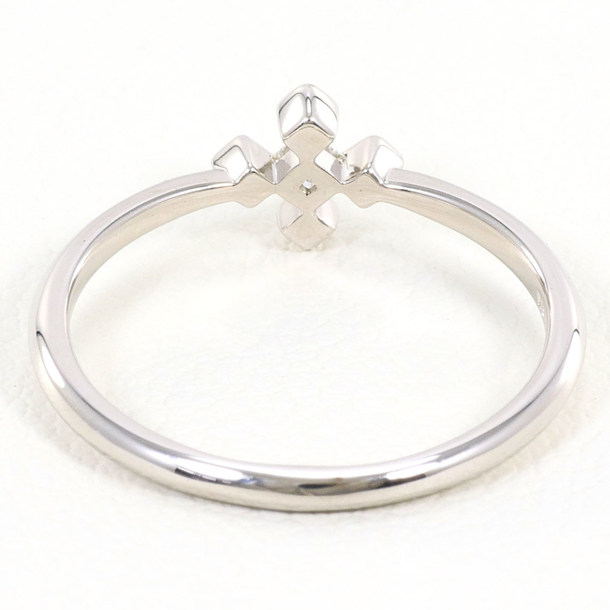 Unbranded White Gold White Gold (18K) Band Ring (Pre-Owned)