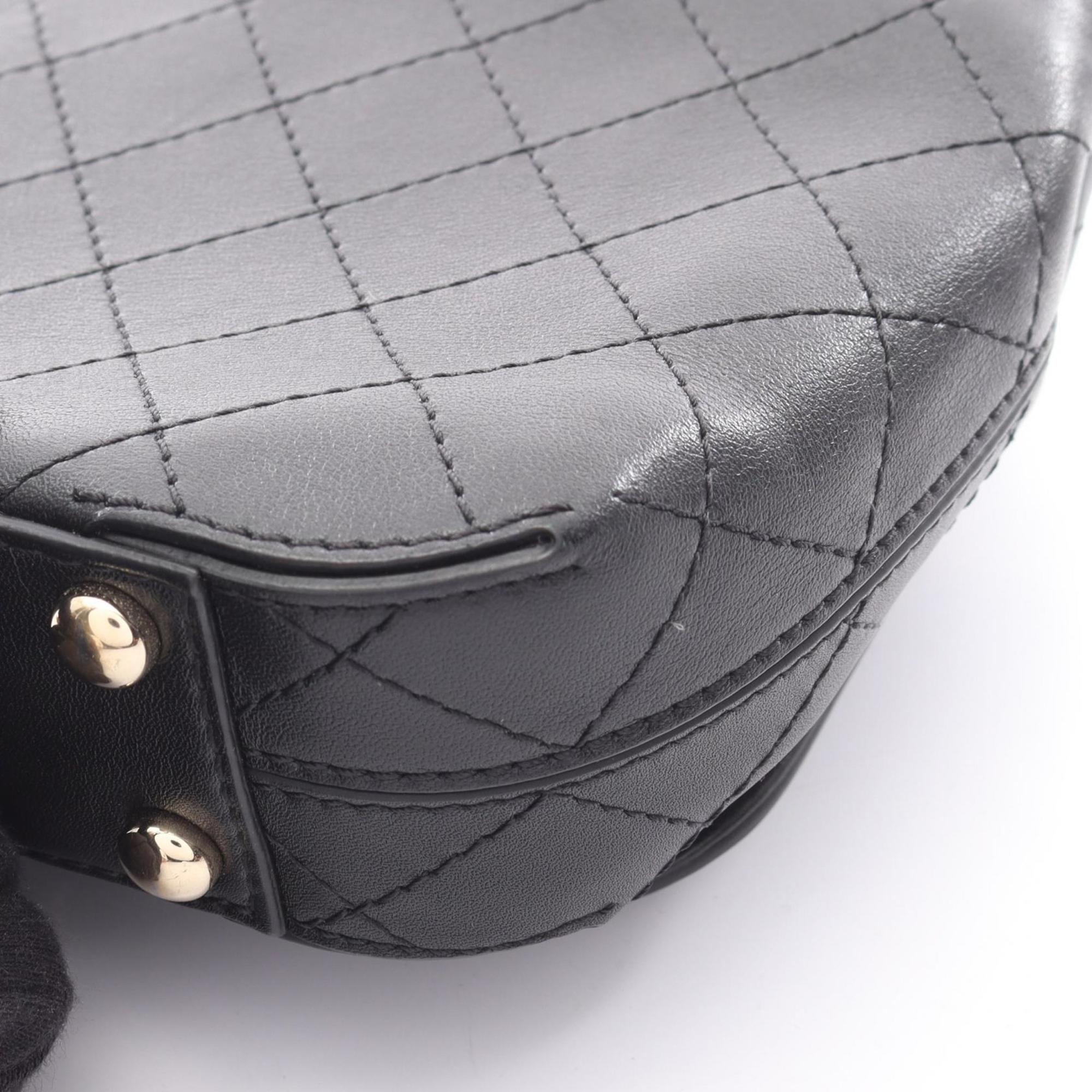 Chanel Black Leather Shoulder Bag (Pre-Owned)