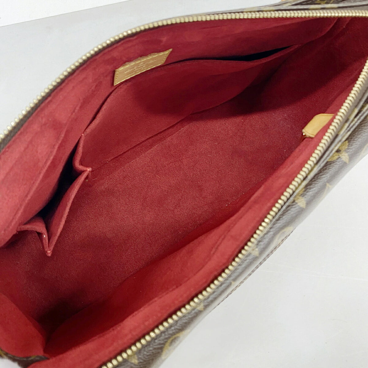 Louis Vuitton Brown Shoulder Bag (Pre-Owned)