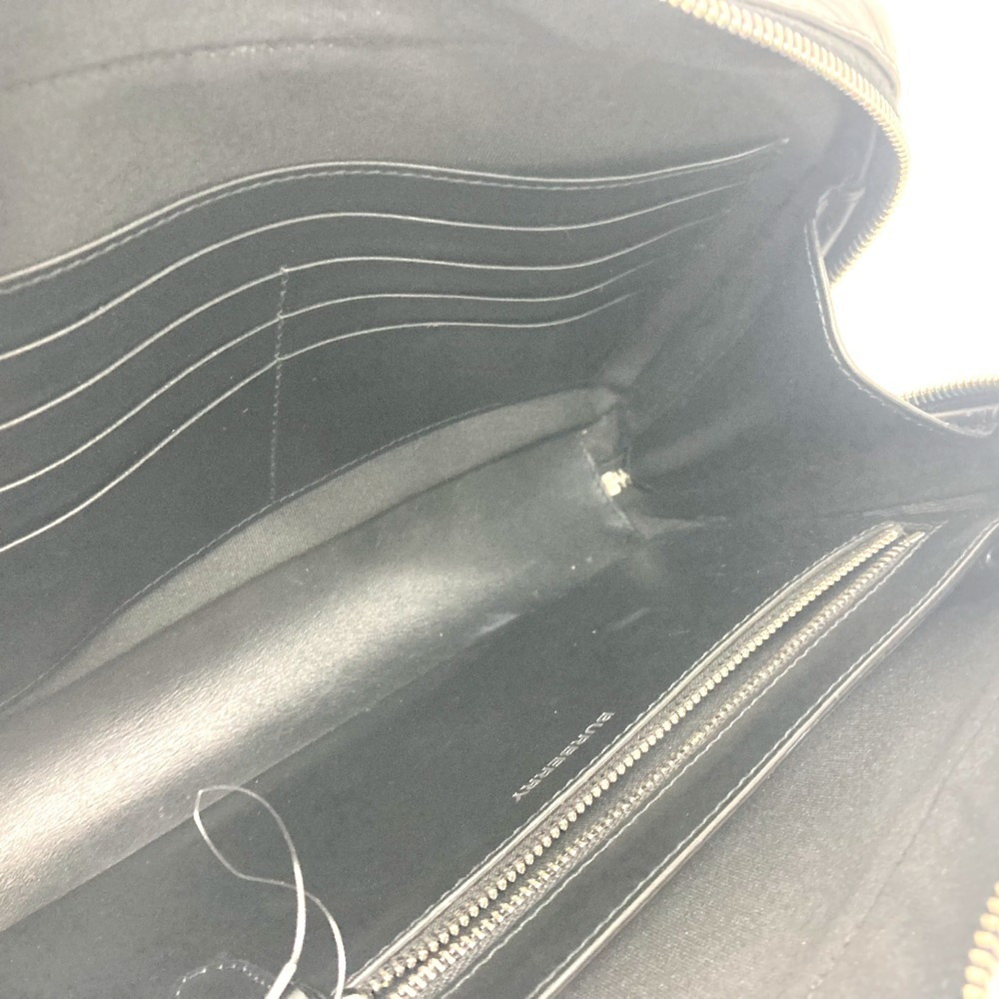 Burberry Black Leather Clutch Bag (Pre-Owned)