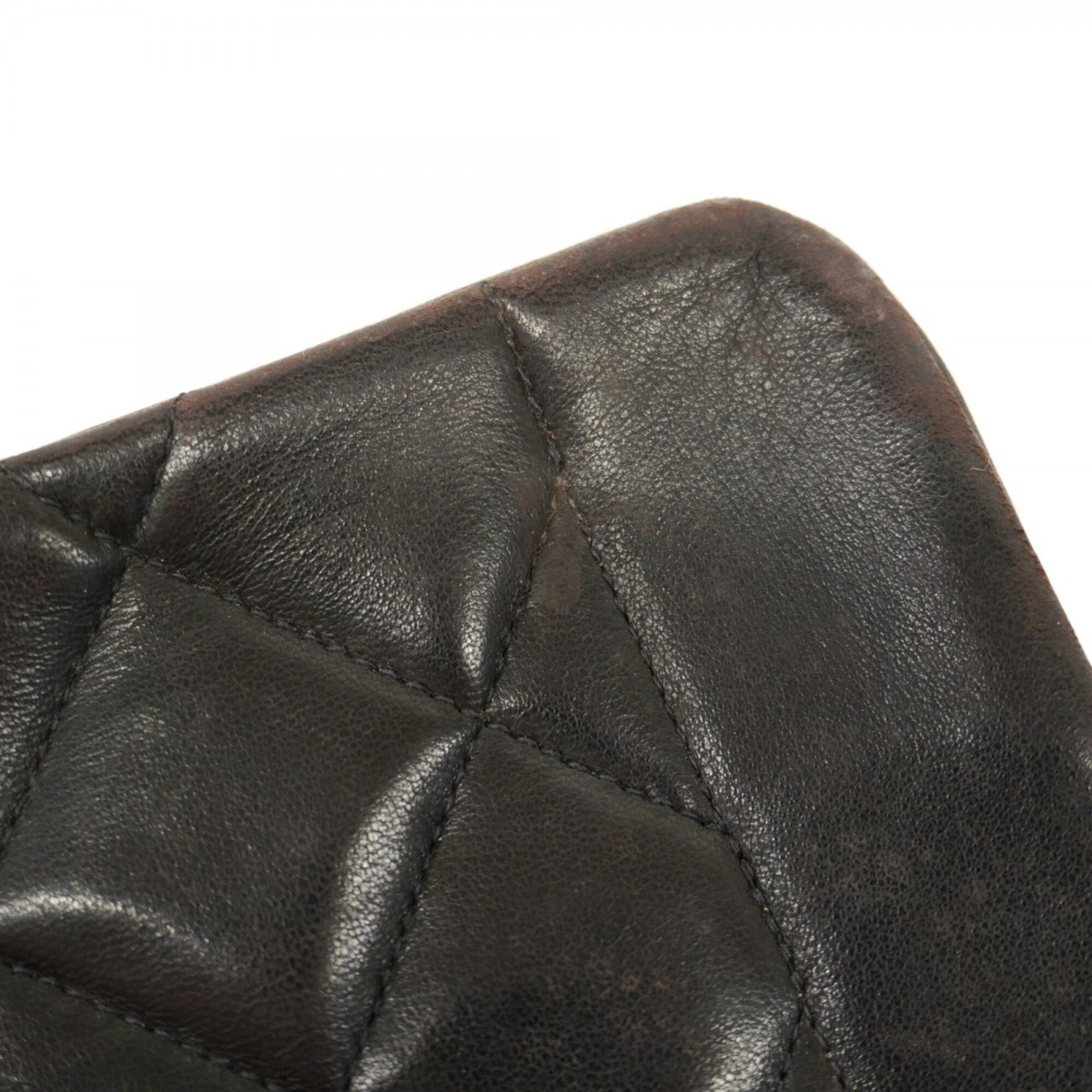 Chanel Black Leather Shoulder Bag (Pre-Owned)