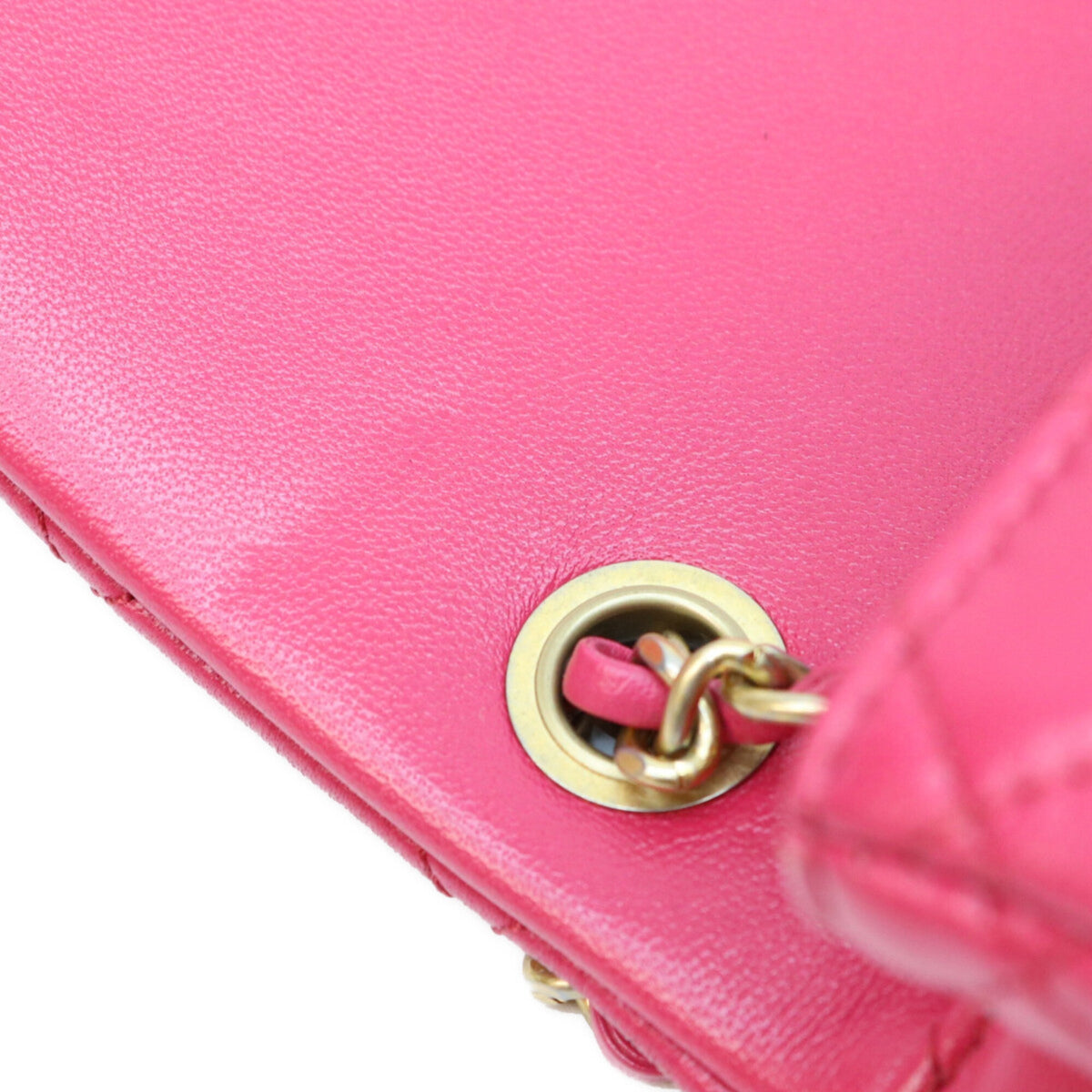 Chanel Pink Leather Shoulder Bag (Pre-Owned)