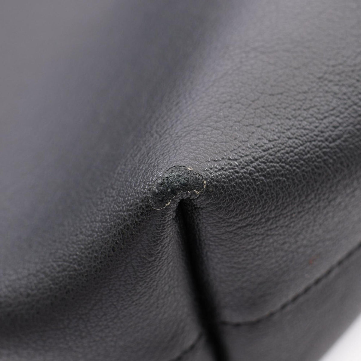 Saint Laurent Black Leather Handbag (Pre-Owned)