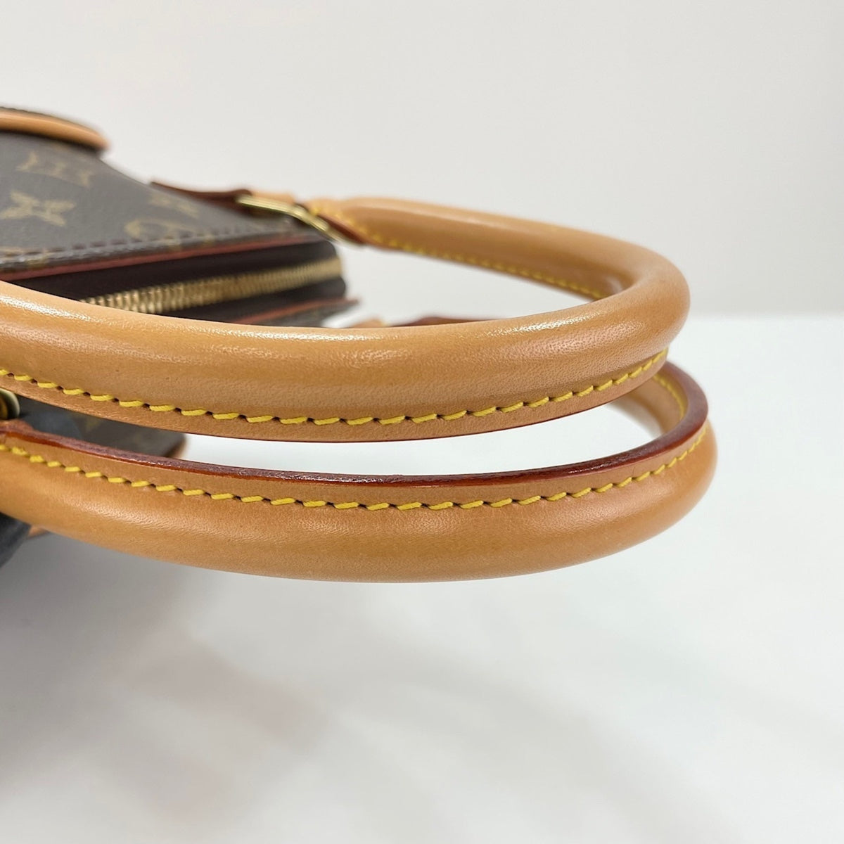 Louis Vuitton Brown Handbag (Pre-Owned)
