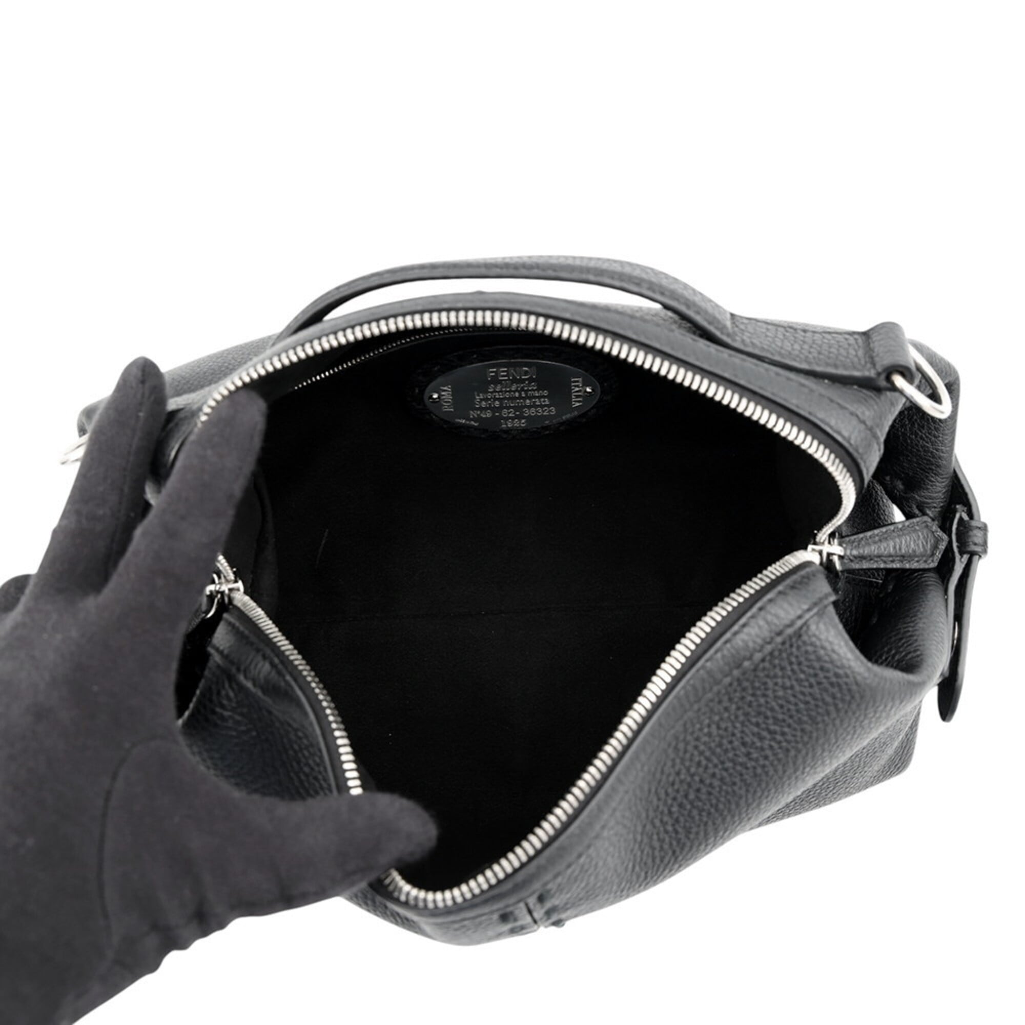 Fendi Selleria Black Leather Handbag Shoulder Bag (Pre-Owned)