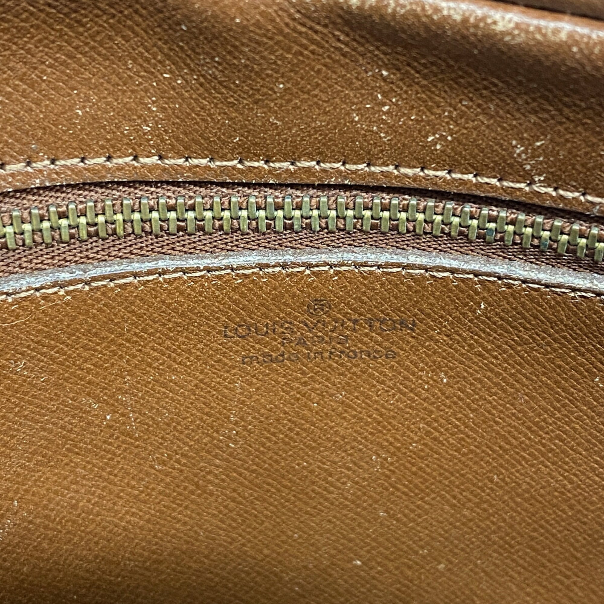 Louis Vuitton Brown Shoulder Bag (Pre-Owned)
