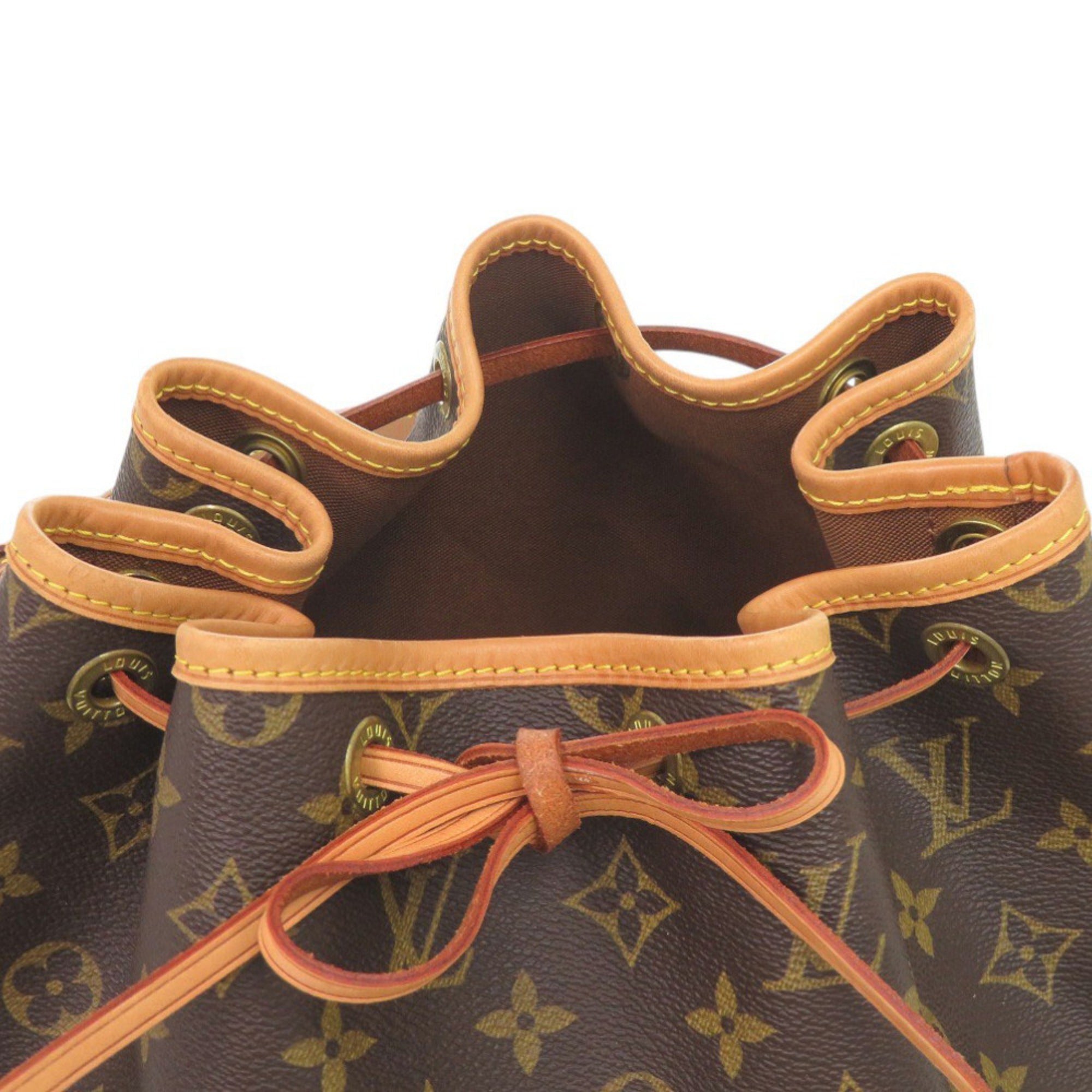 Louis Vuitton Brown Monogram Monogram Shoulder Bag (Pre-Owned)