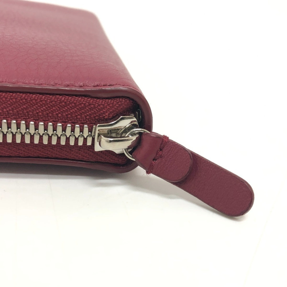 Balenciaga Red Color Leather Long Wallet (Bi-Fold) (Pre-Owned)
