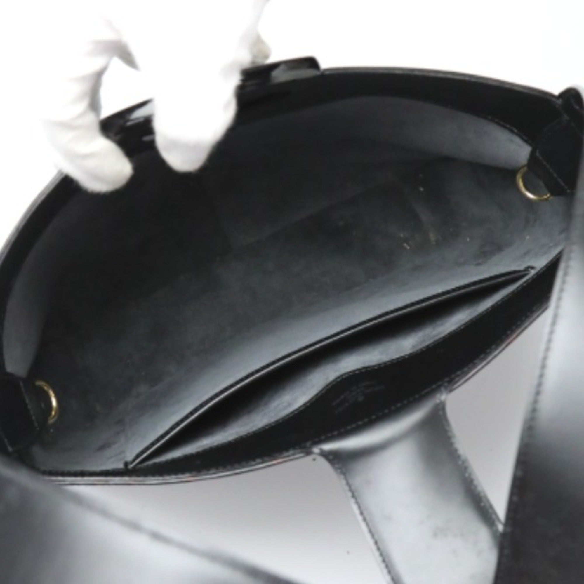 Louis Vuitton Black Noir Epi Leather Handbag (Pre-Owned)