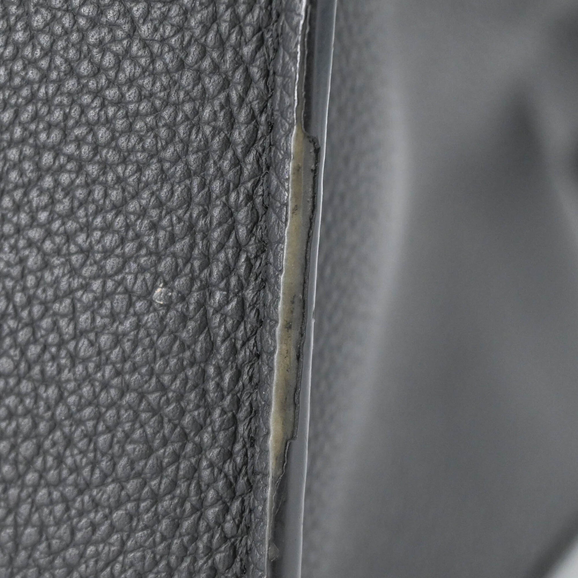 Louis Vuitton Black Leather Tote Bag (Pre-Owned)