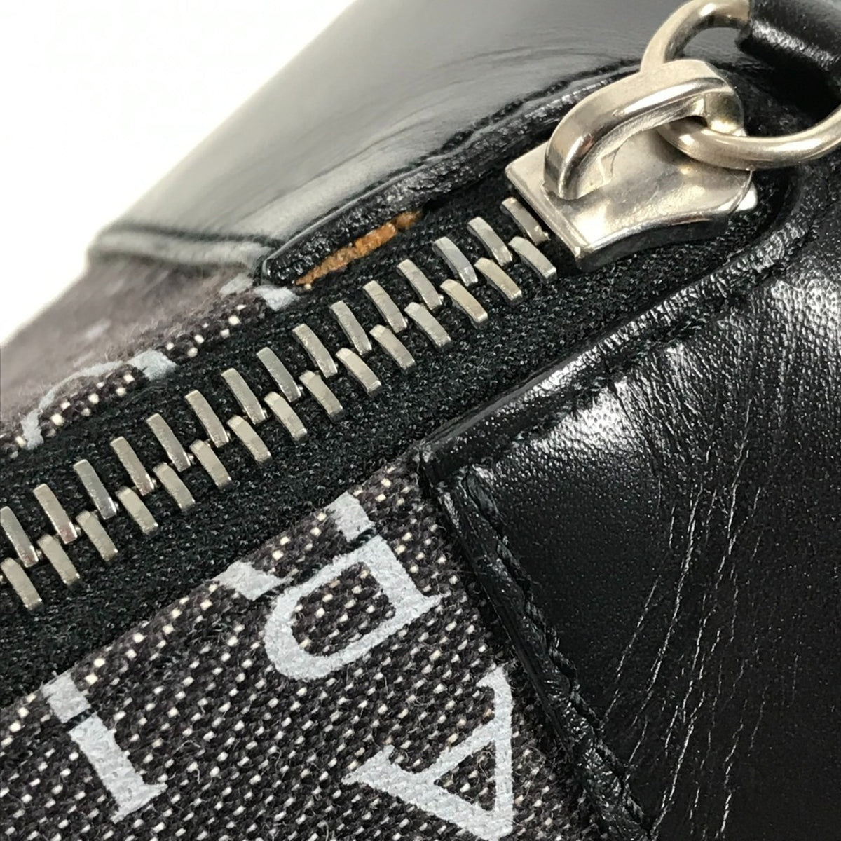 Bvlgari Black Canvas Leather Pochette Shoulder Bag (Pre-Owned)
