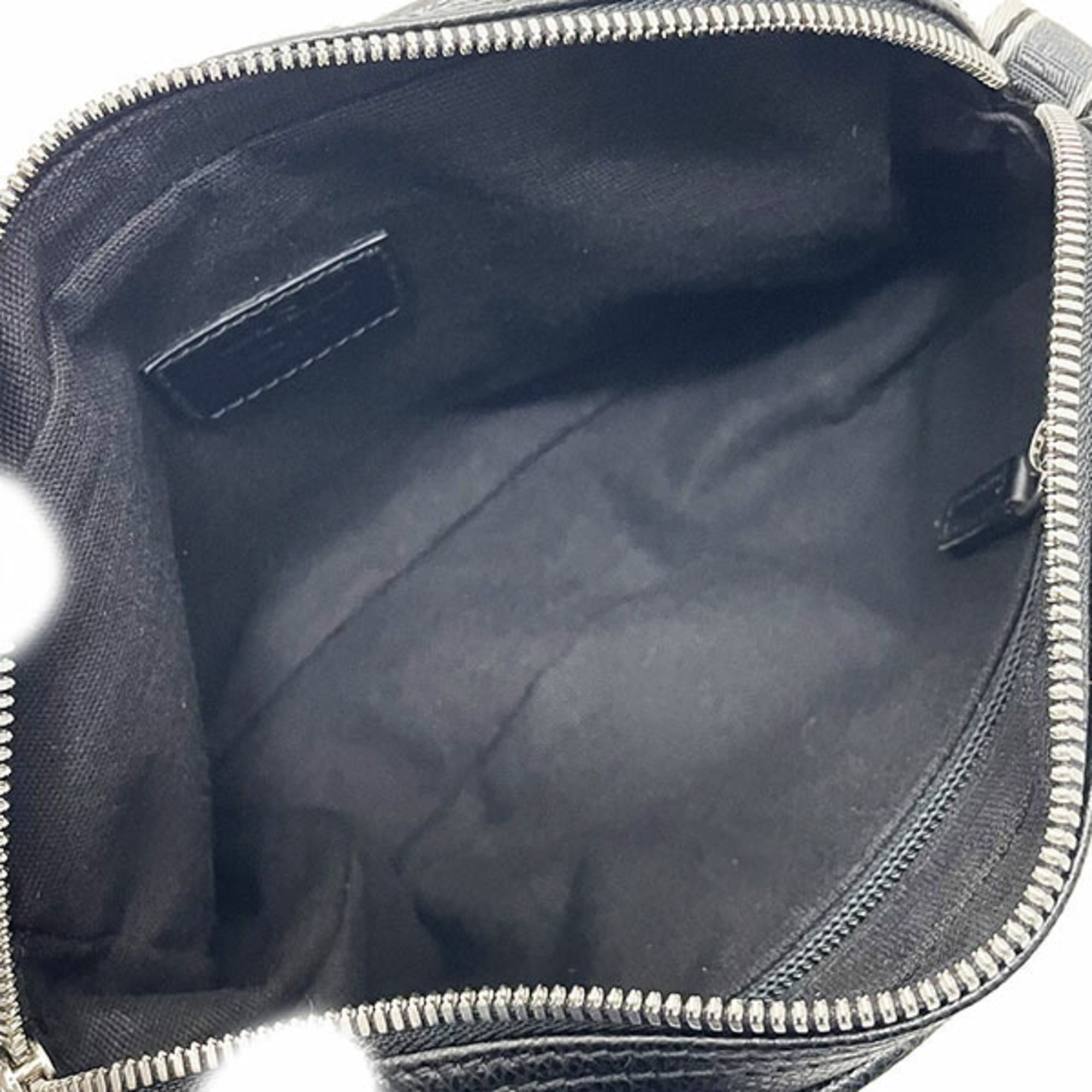 Salvatore Ferragamo Black Leather Fabric Clutch Bag (Pre-Owned)