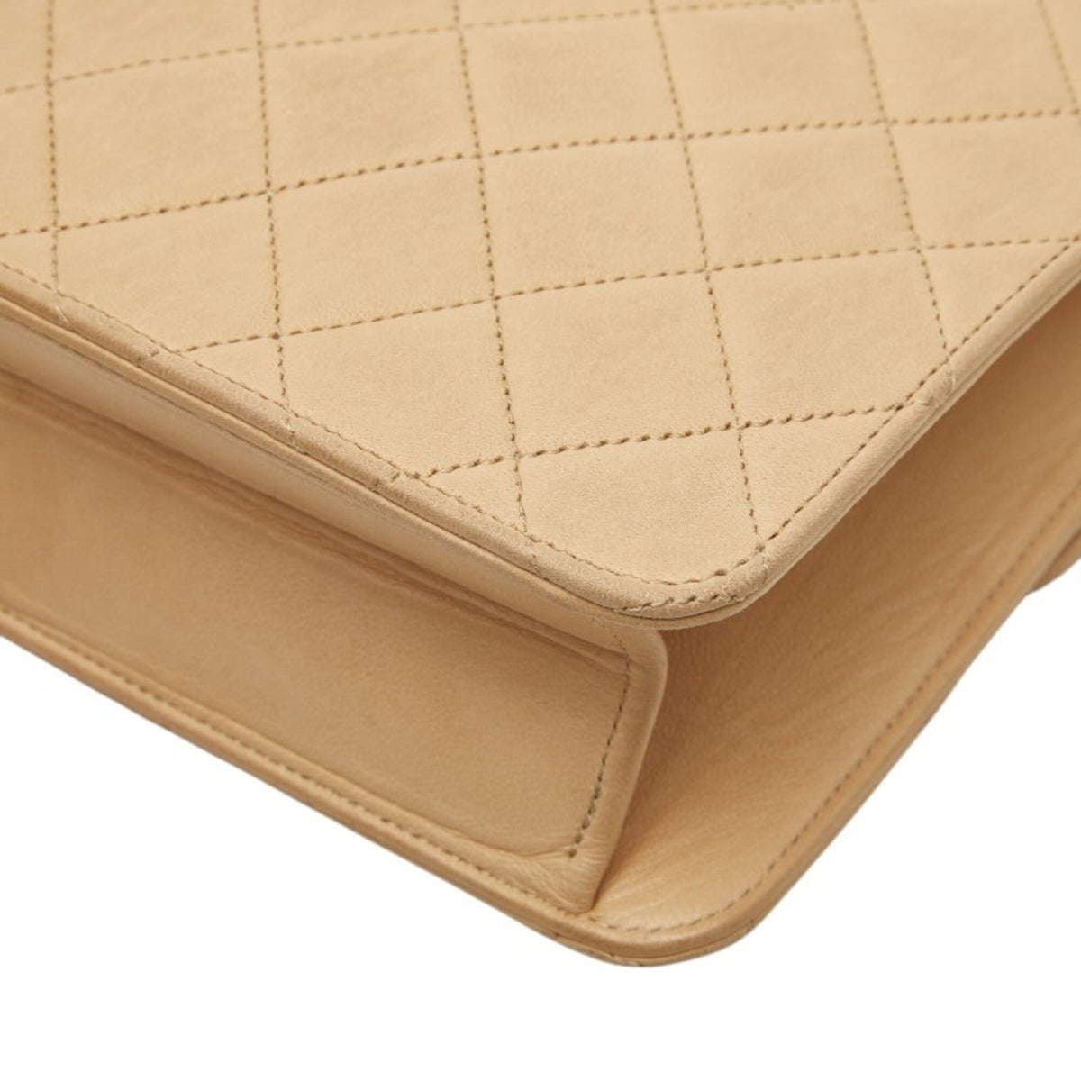 Chanel Beige Leather Shoulder Bag (Pre-Owned)