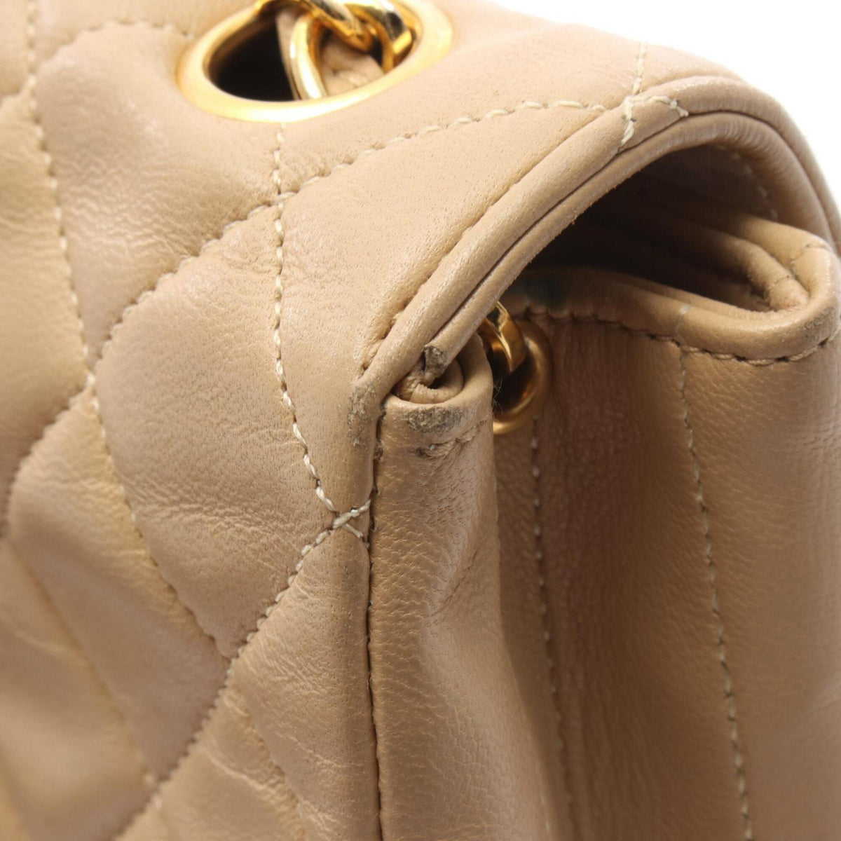 Chanel Matelasse Beige Leather Handbag Shoulder Bag (Pre-Owned)