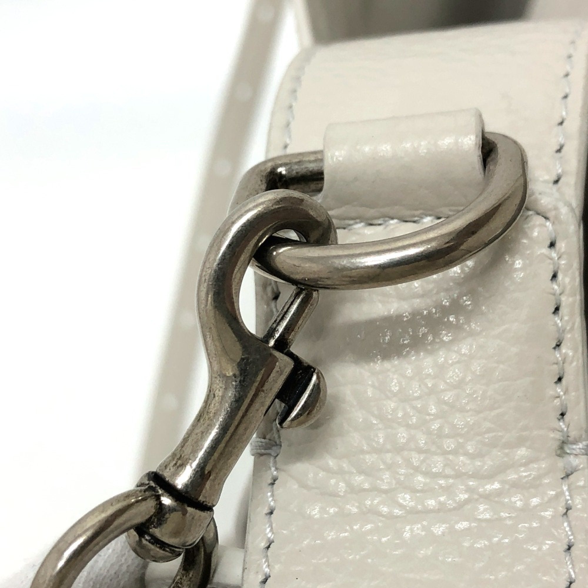 Balenciaga White Leather Shoulder Bag (Pre-Owned)