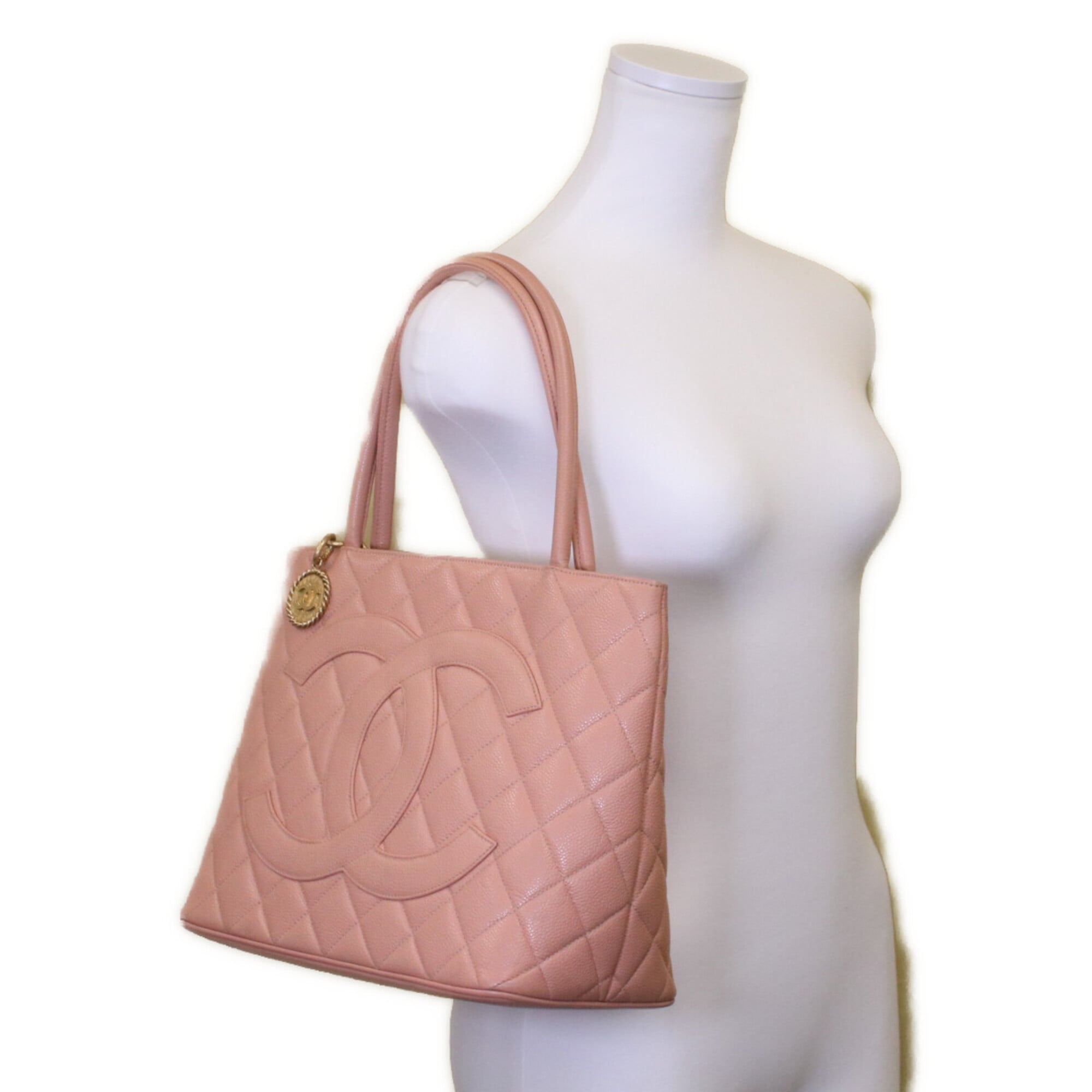 Chanel Pink Grained Calfskin Tote Bag (Pre-Owned)