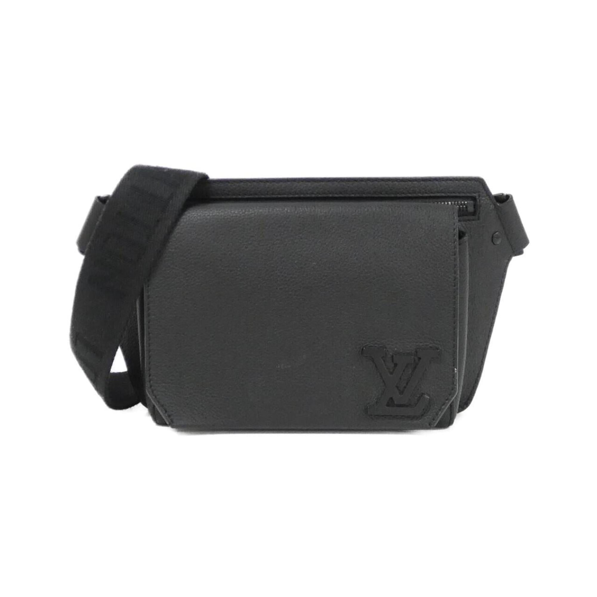 Louis Vuitton Black Leather Shoulder Bag (Pre-Owned)